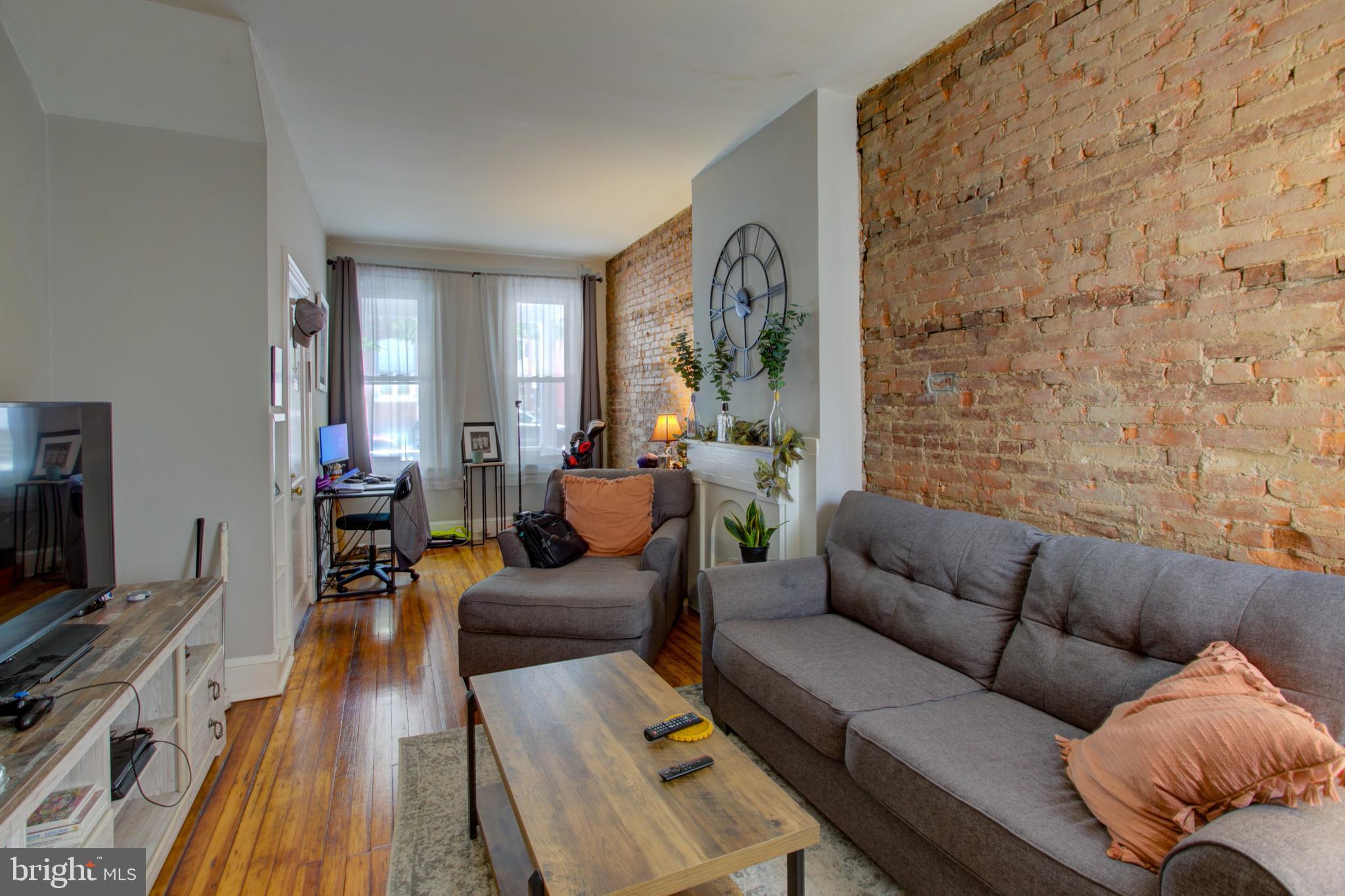 CHESTNUT HILL - Residential Income