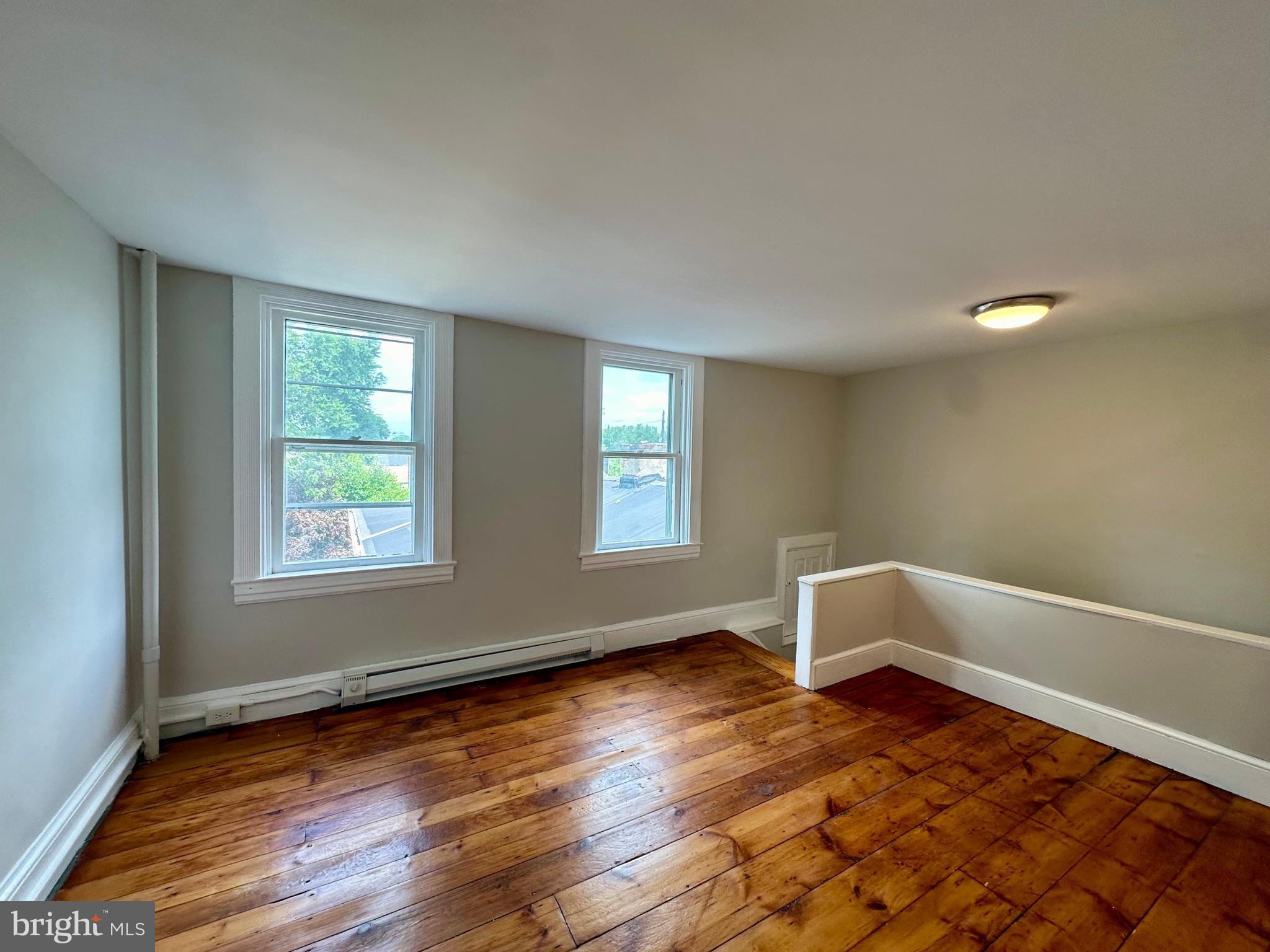 CHESTNUT HILL - Residential Income