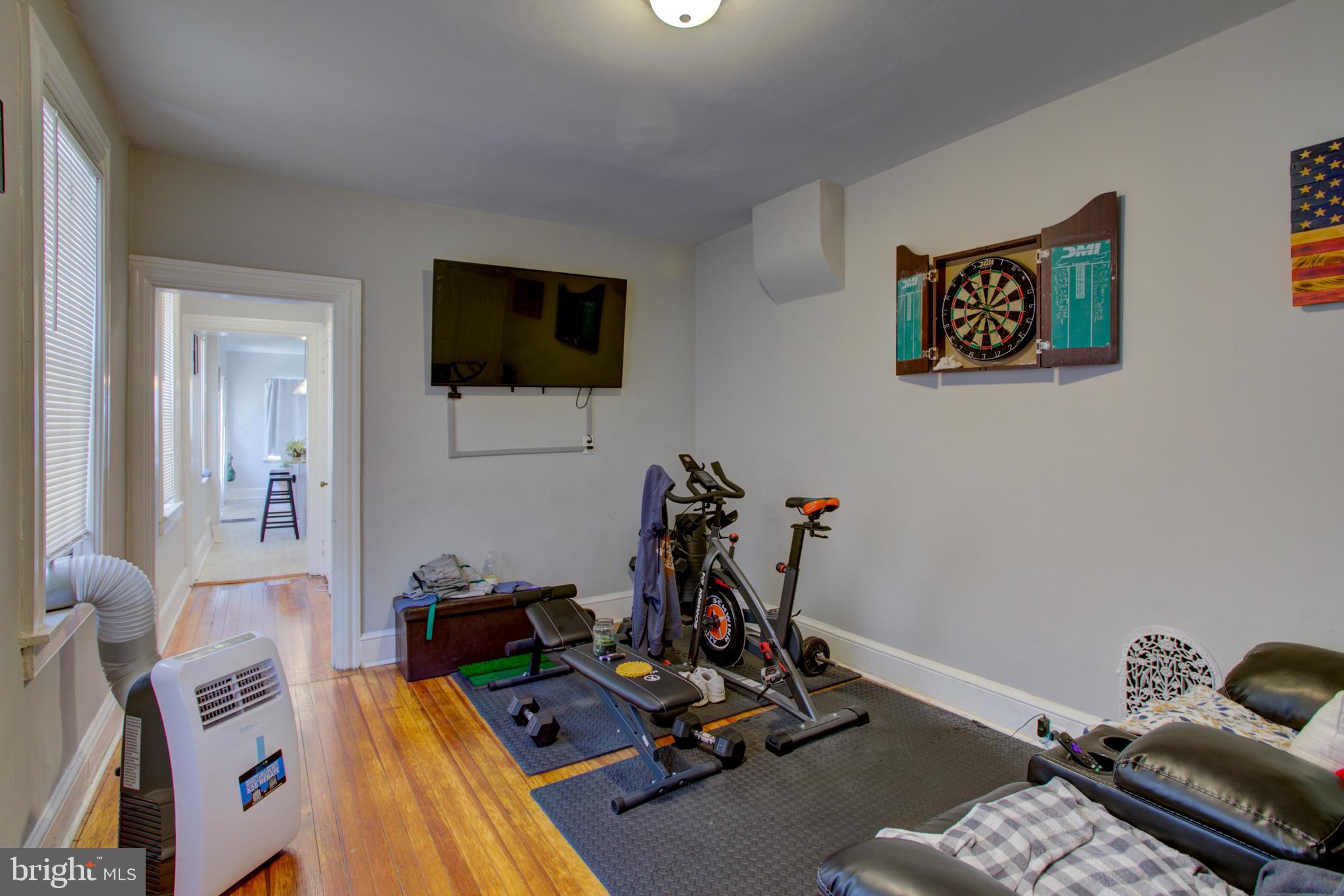 CHESTNUT HILL - Residential Income