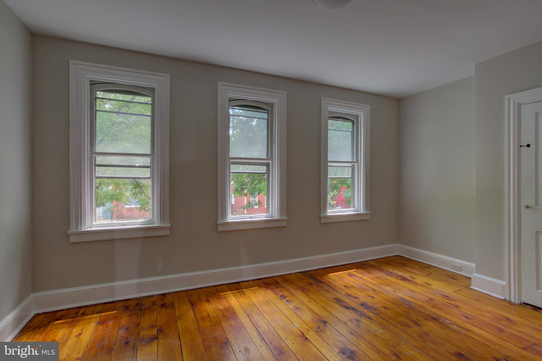 CHESTNUT HILL - Residential Income