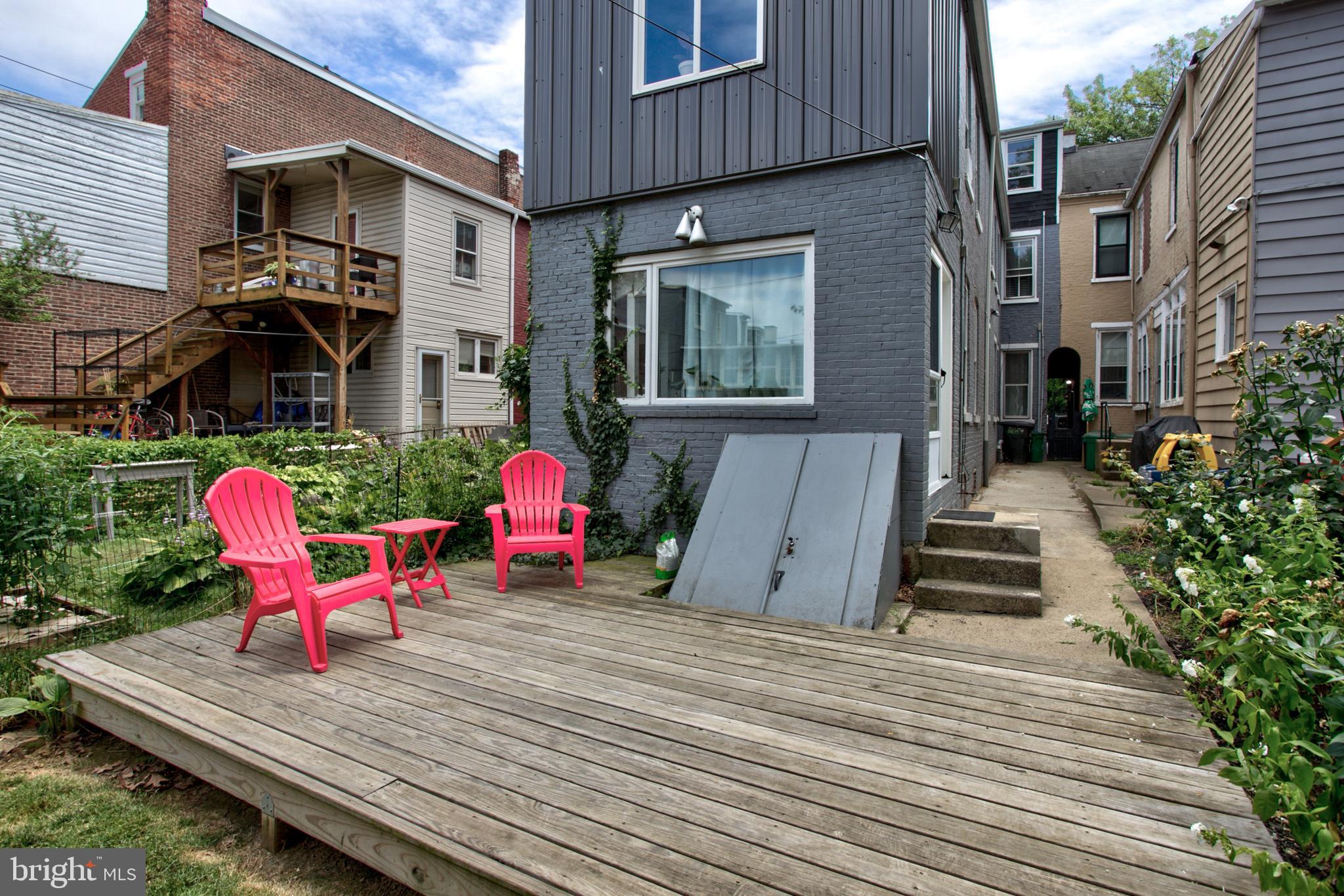 CHESTNUT HILL - Residential Income