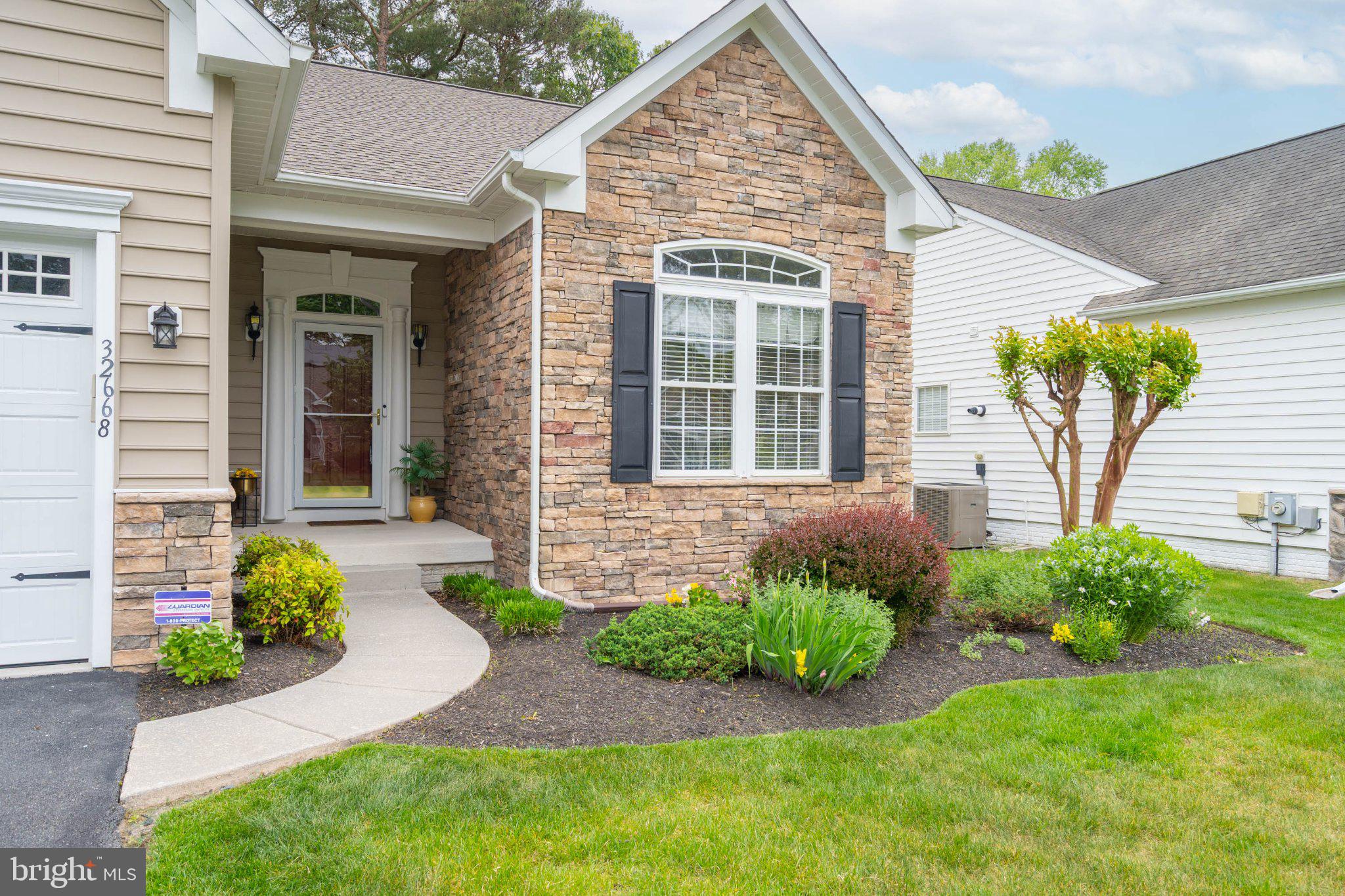 32668 SEAVIEW LOOP