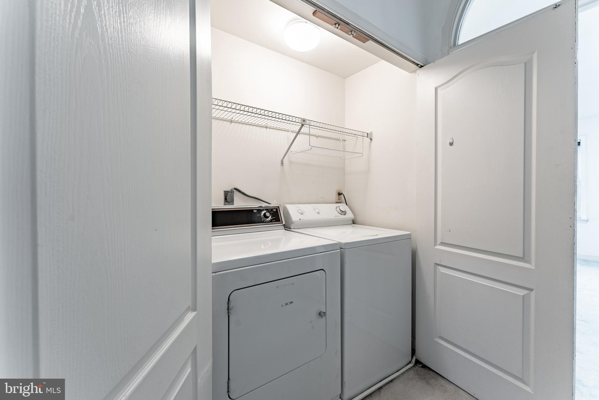 MERRY OAKS - Residential