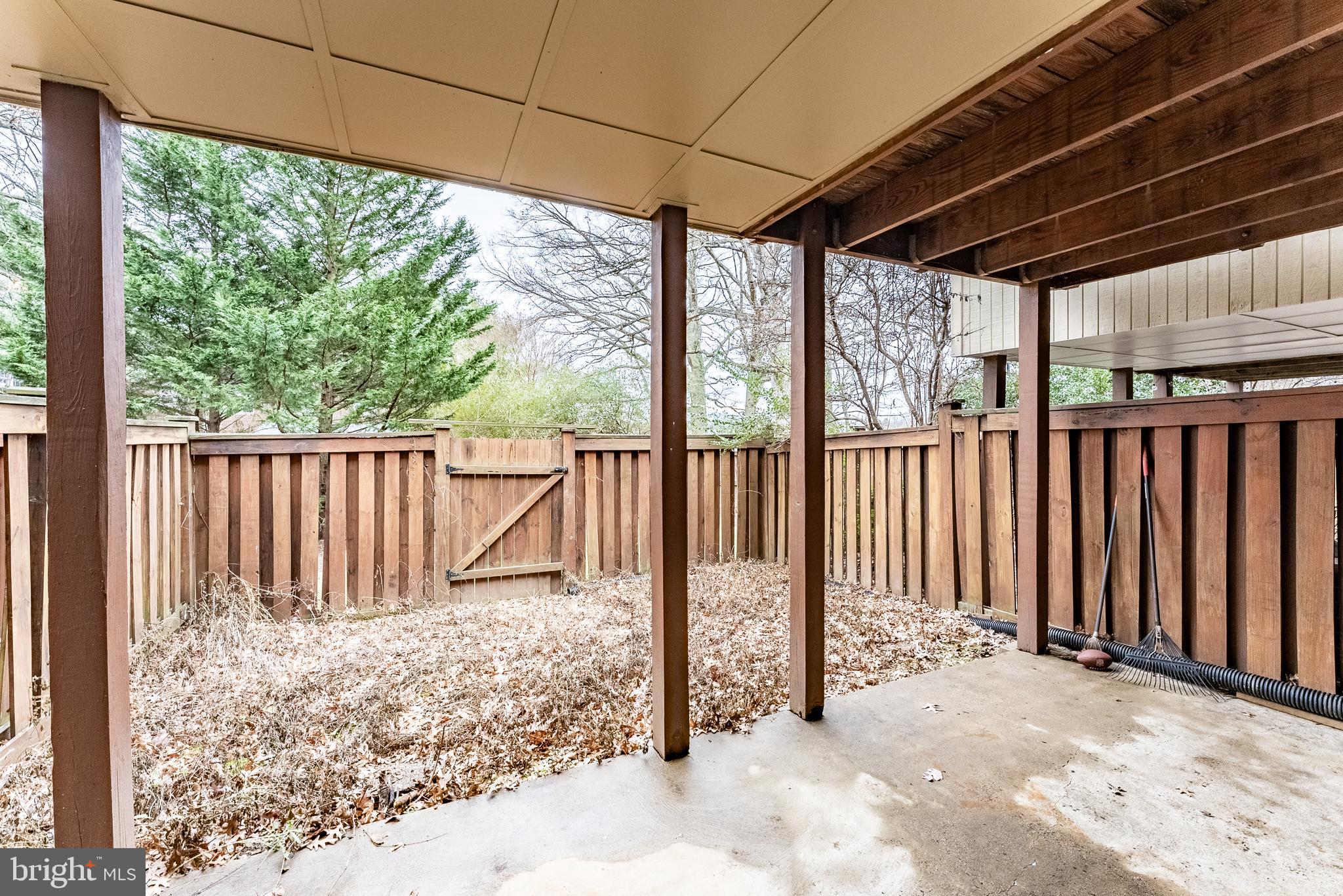 MERRY OAKS - Residential