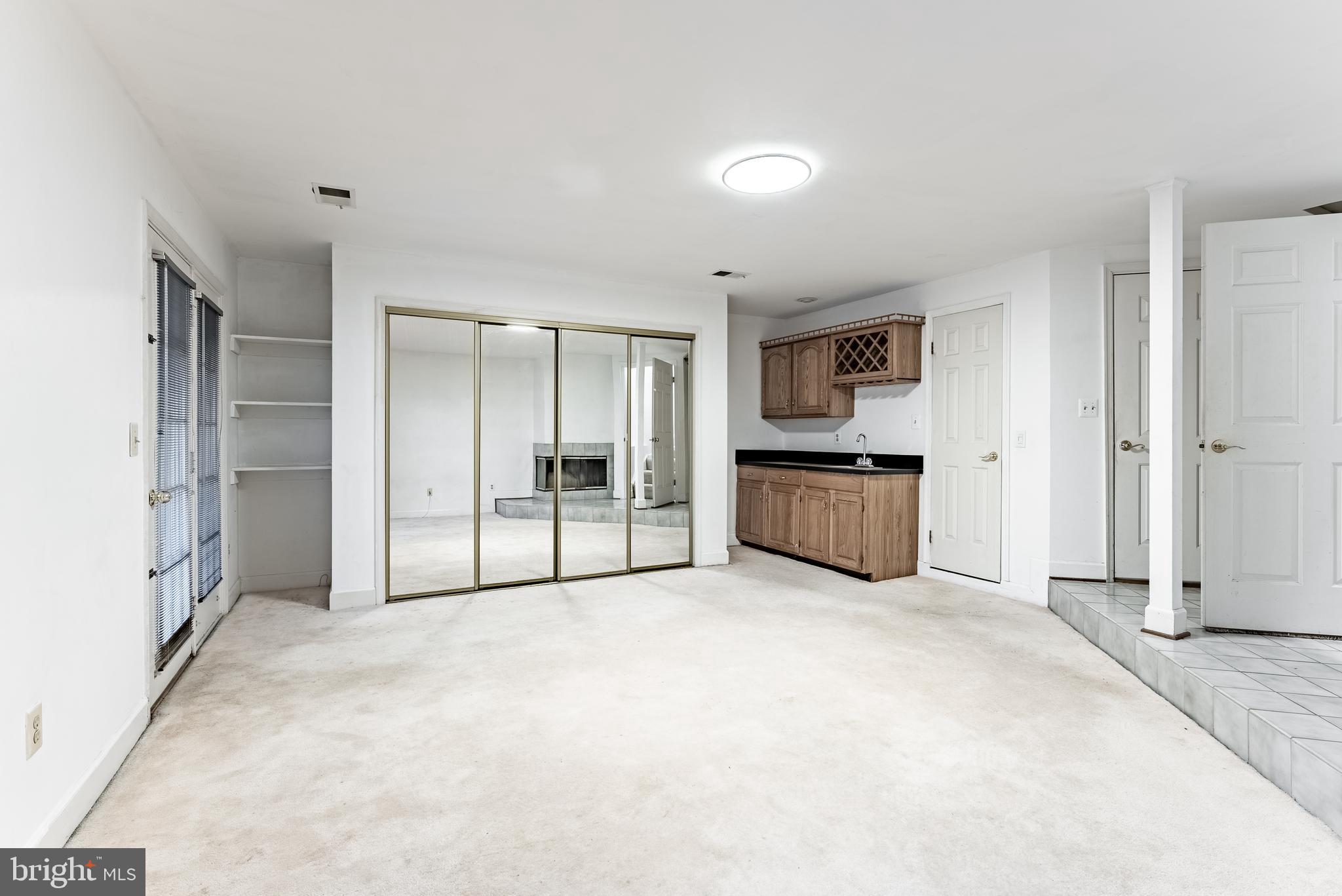 MERRY OAKS - Residential