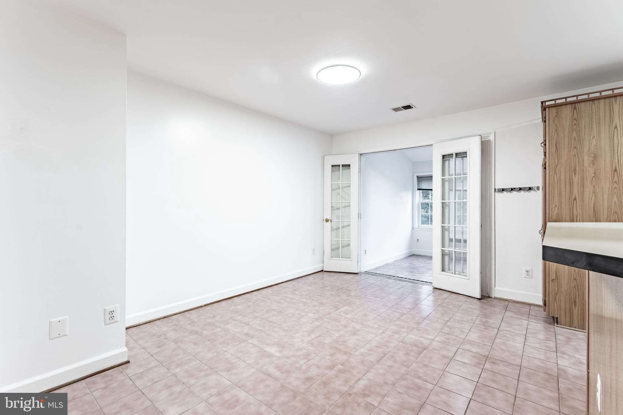 MERRY OAKS - Residential