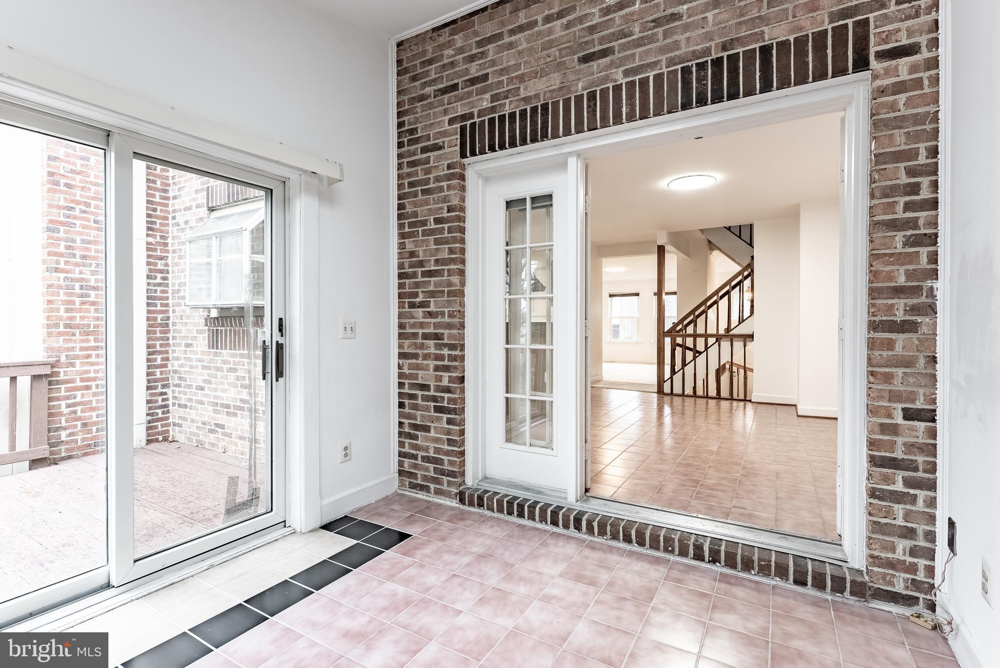 MERRY OAKS - Residential