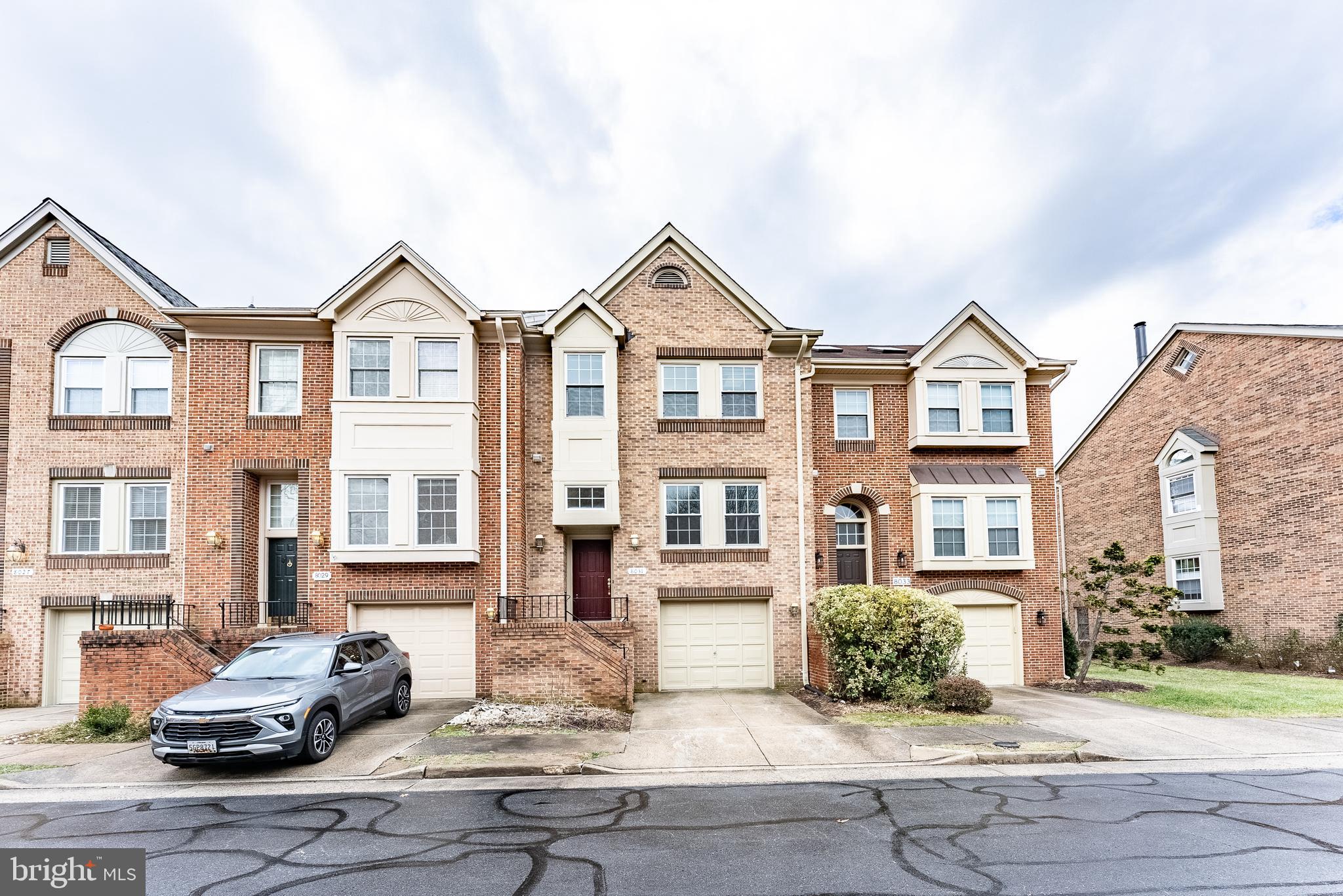 MERRY OAKS - Residential