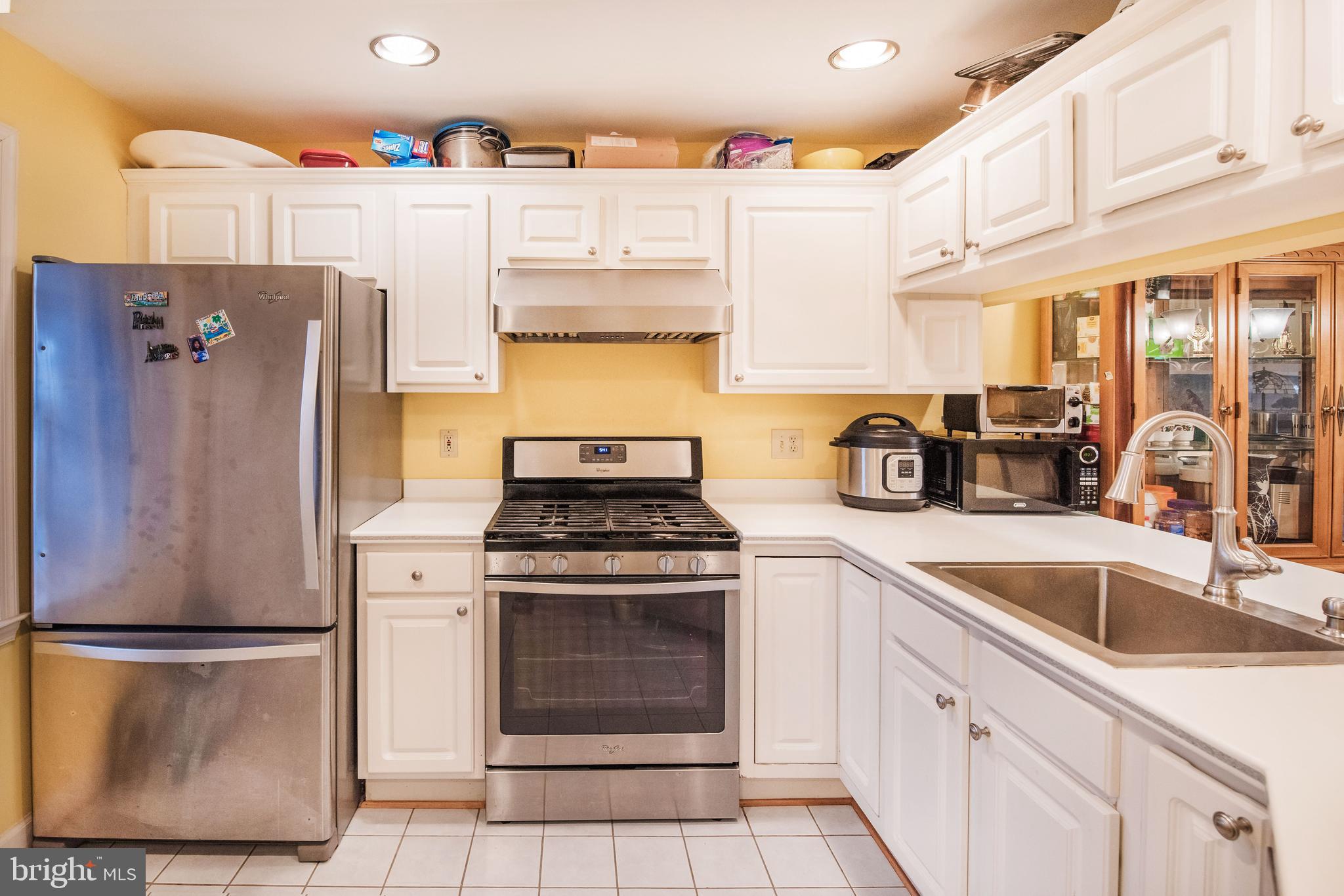 FALLS STATION - Residential Lease