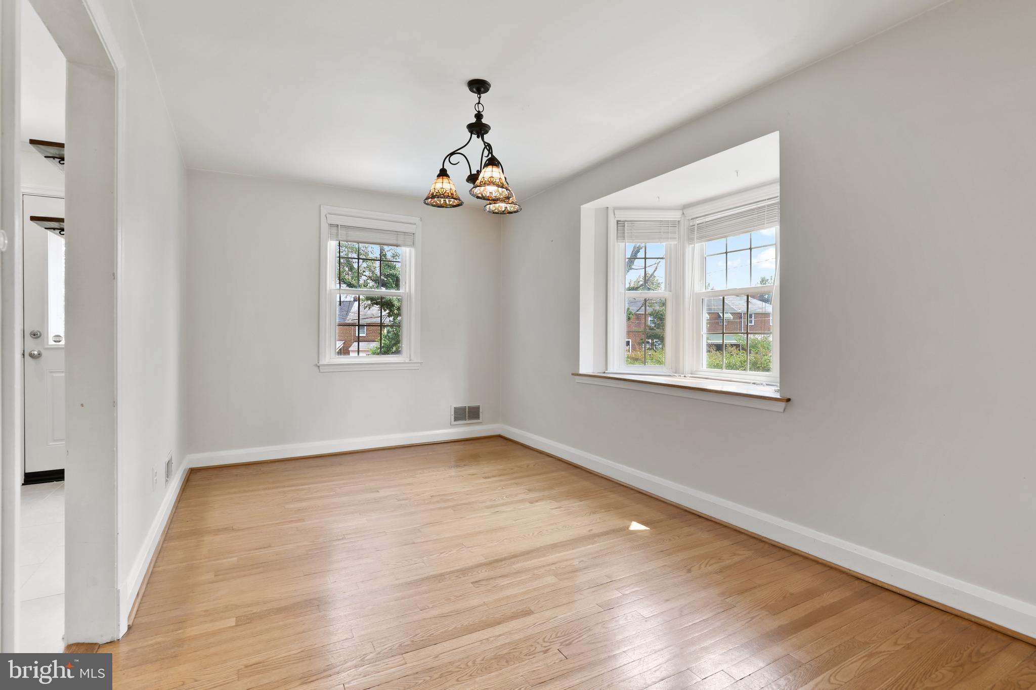 KNETTISHALL - Residential Lease