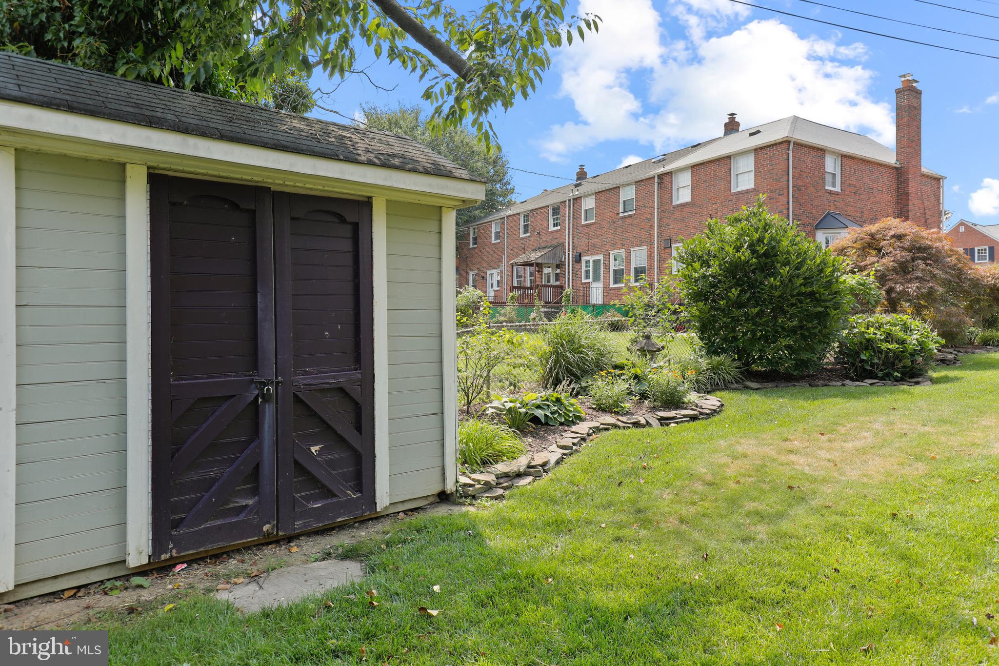 KNETTISHALL - Residential Lease