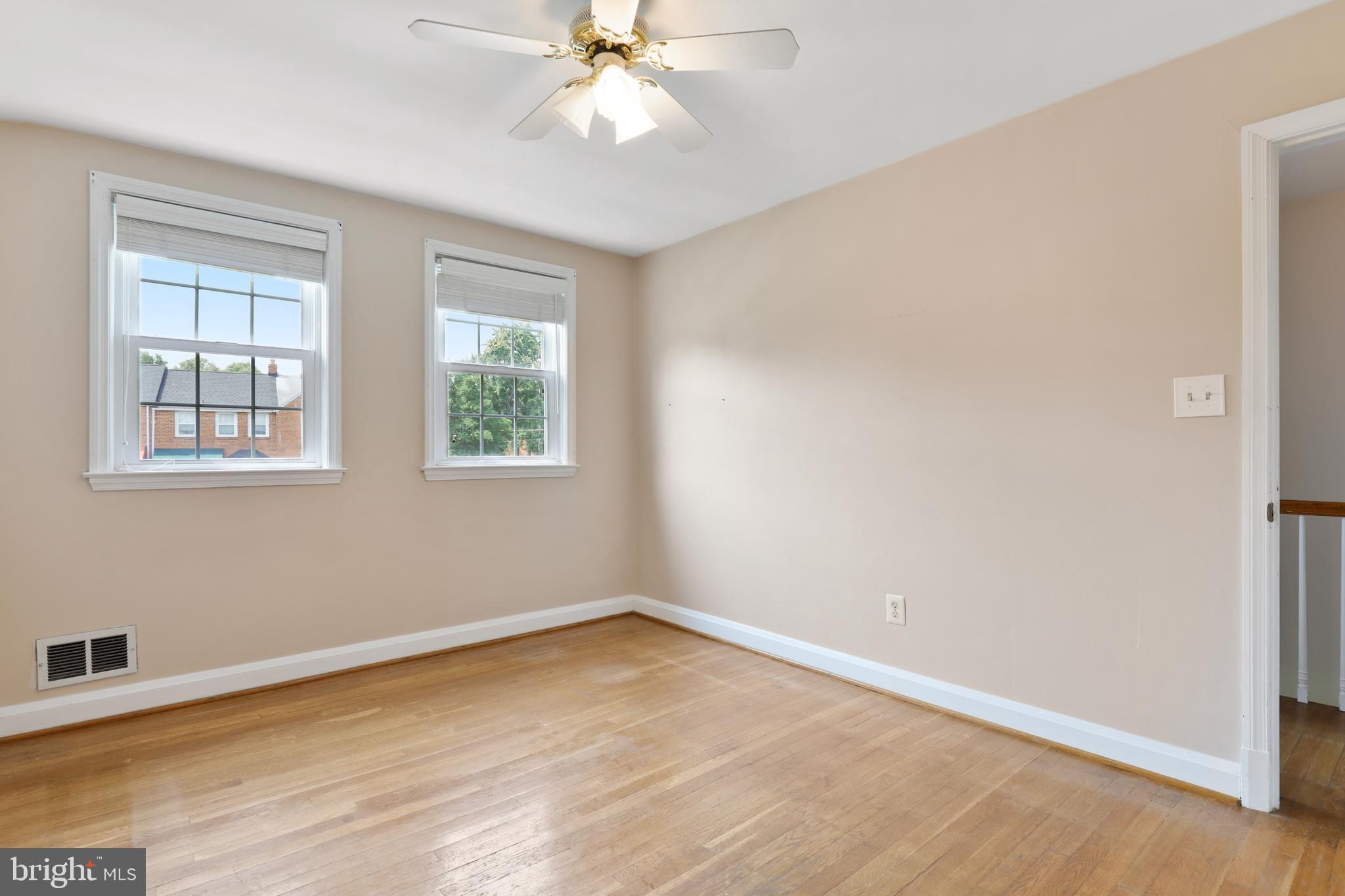 KNETTISHALL - Residential Lease