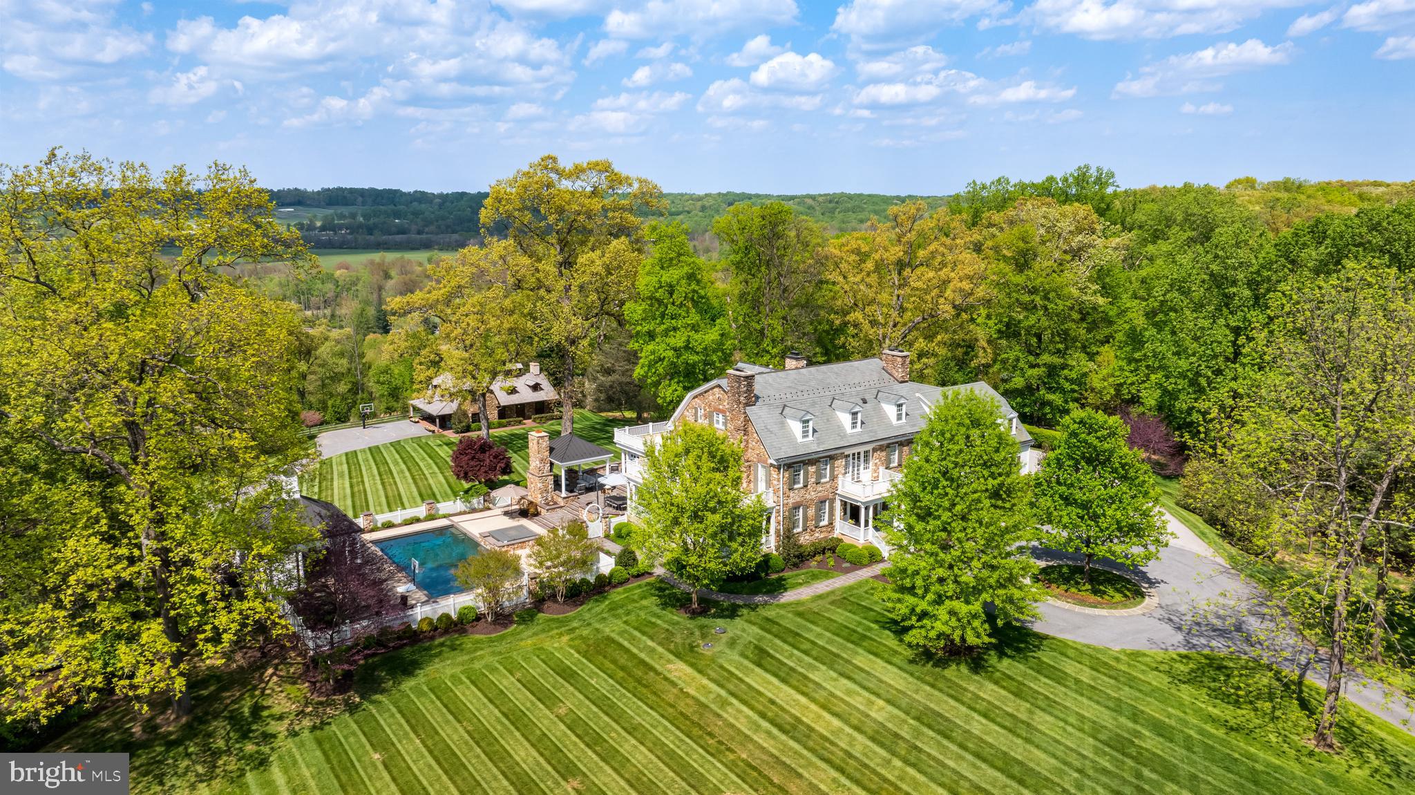 CAVES VALLEY - Residential