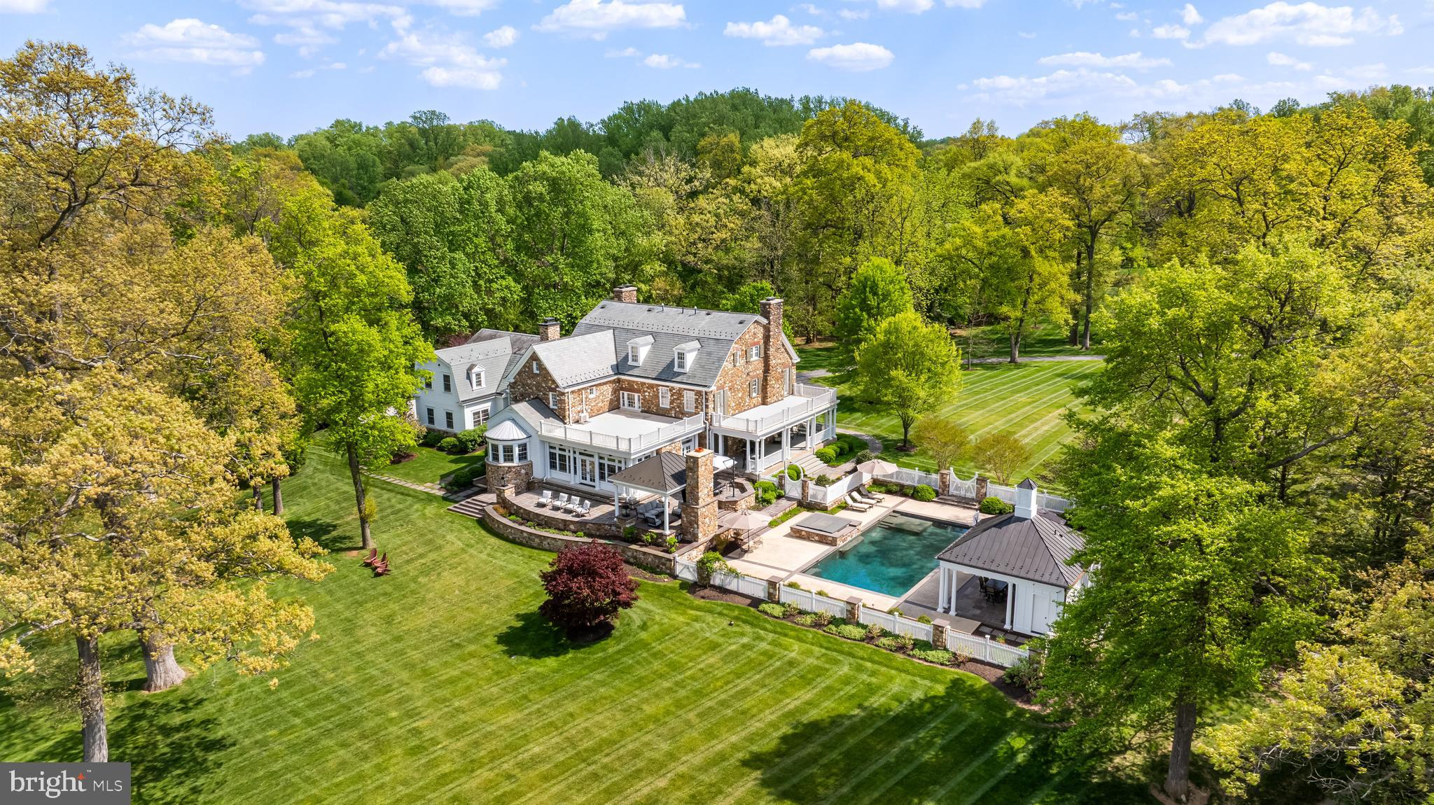 CAVES VALLEY - Residential