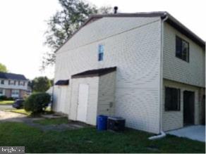 HALLFIELD MANOR - Residential Lease