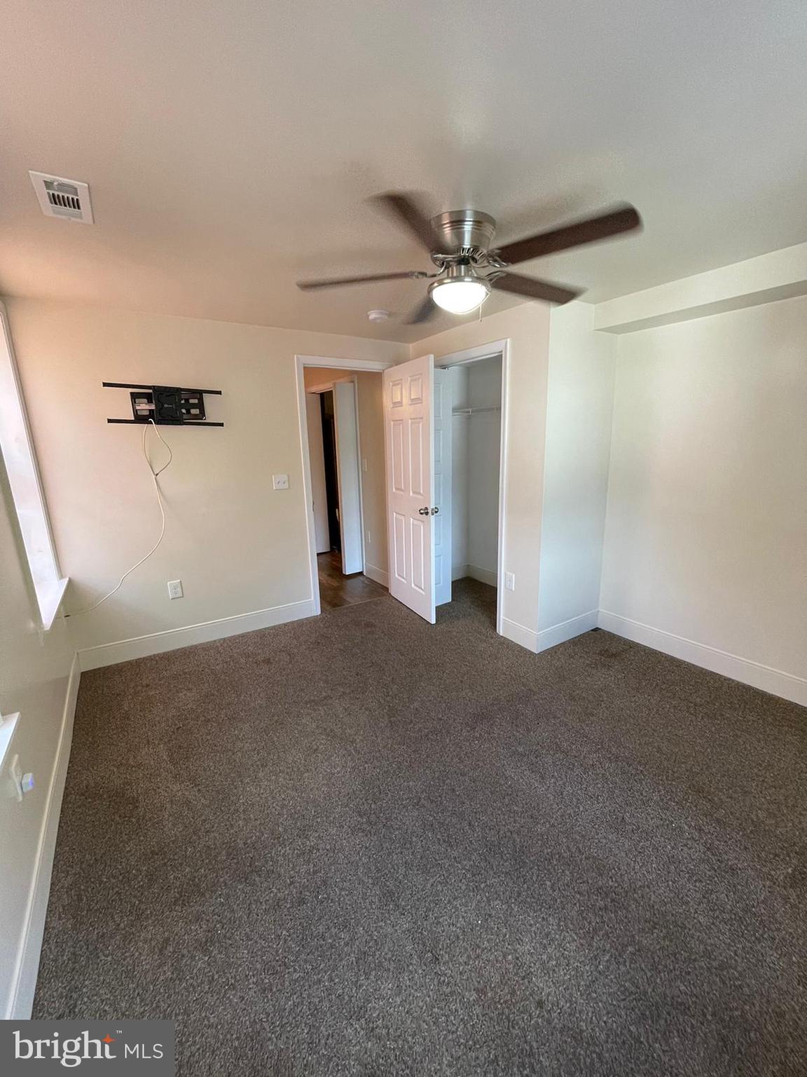 BROADWAY EAST - Residential Income