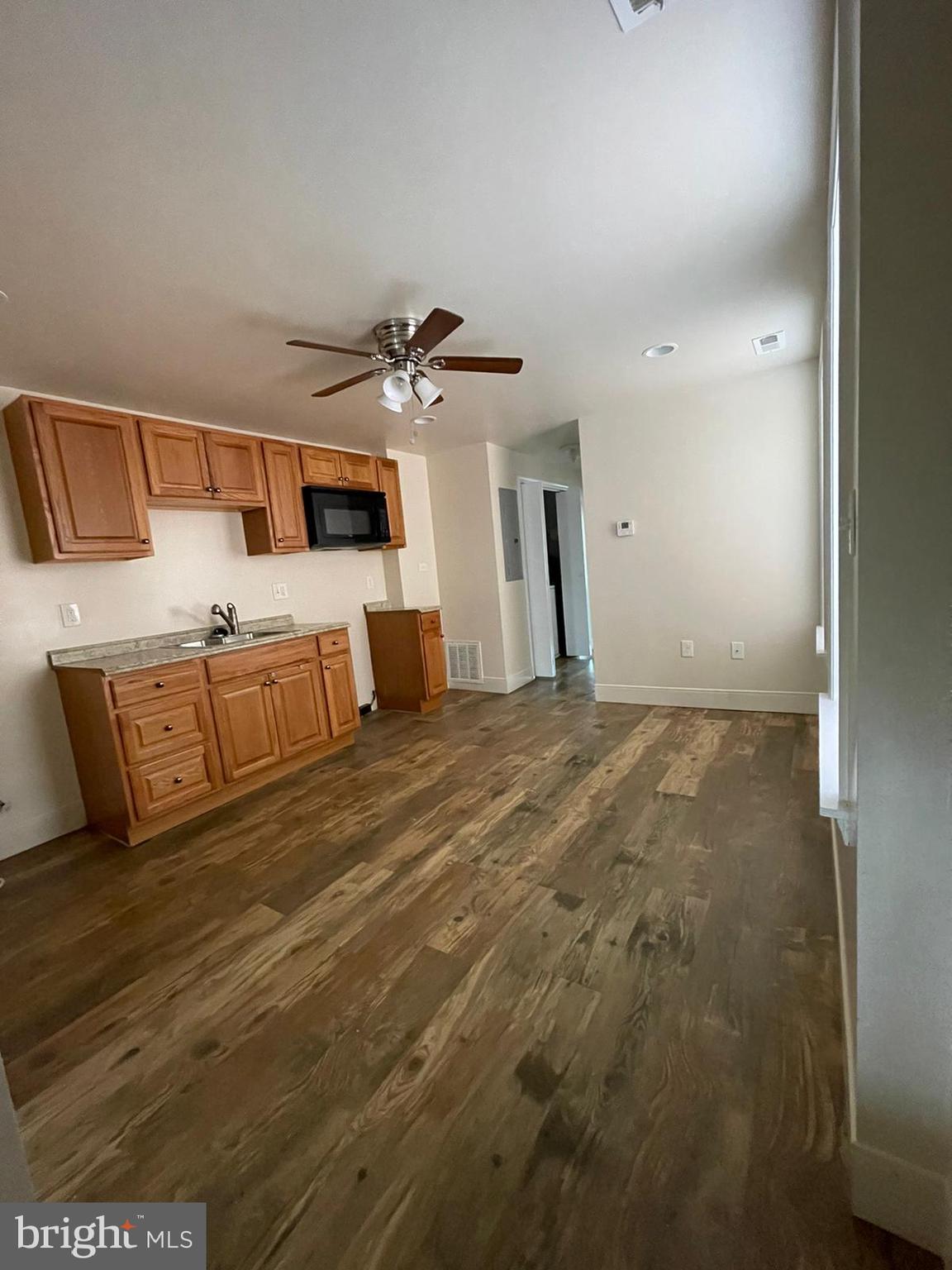 BROADWAY EAST - Residential Income