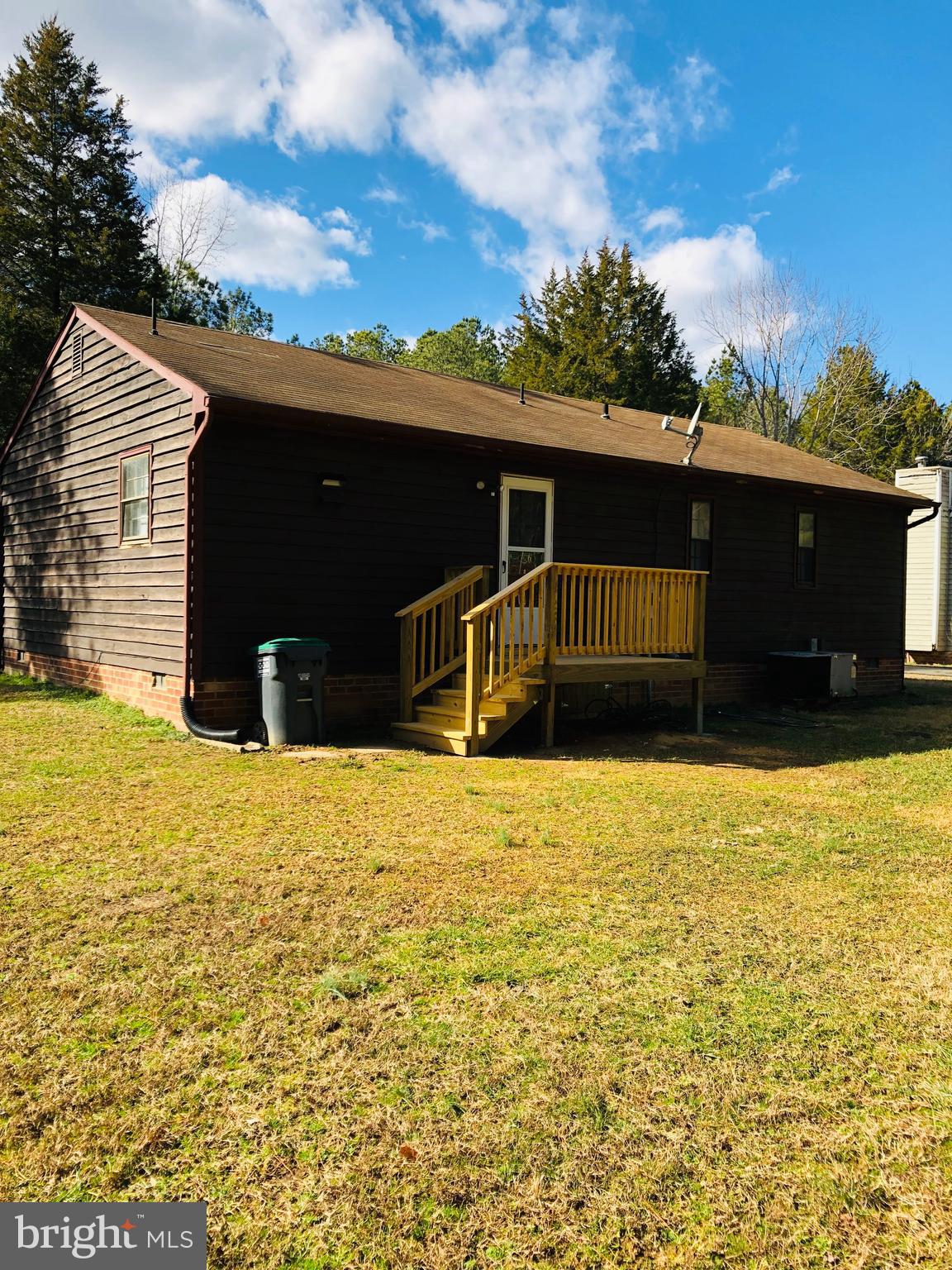 LAKE CAROLINE - Residential Lease