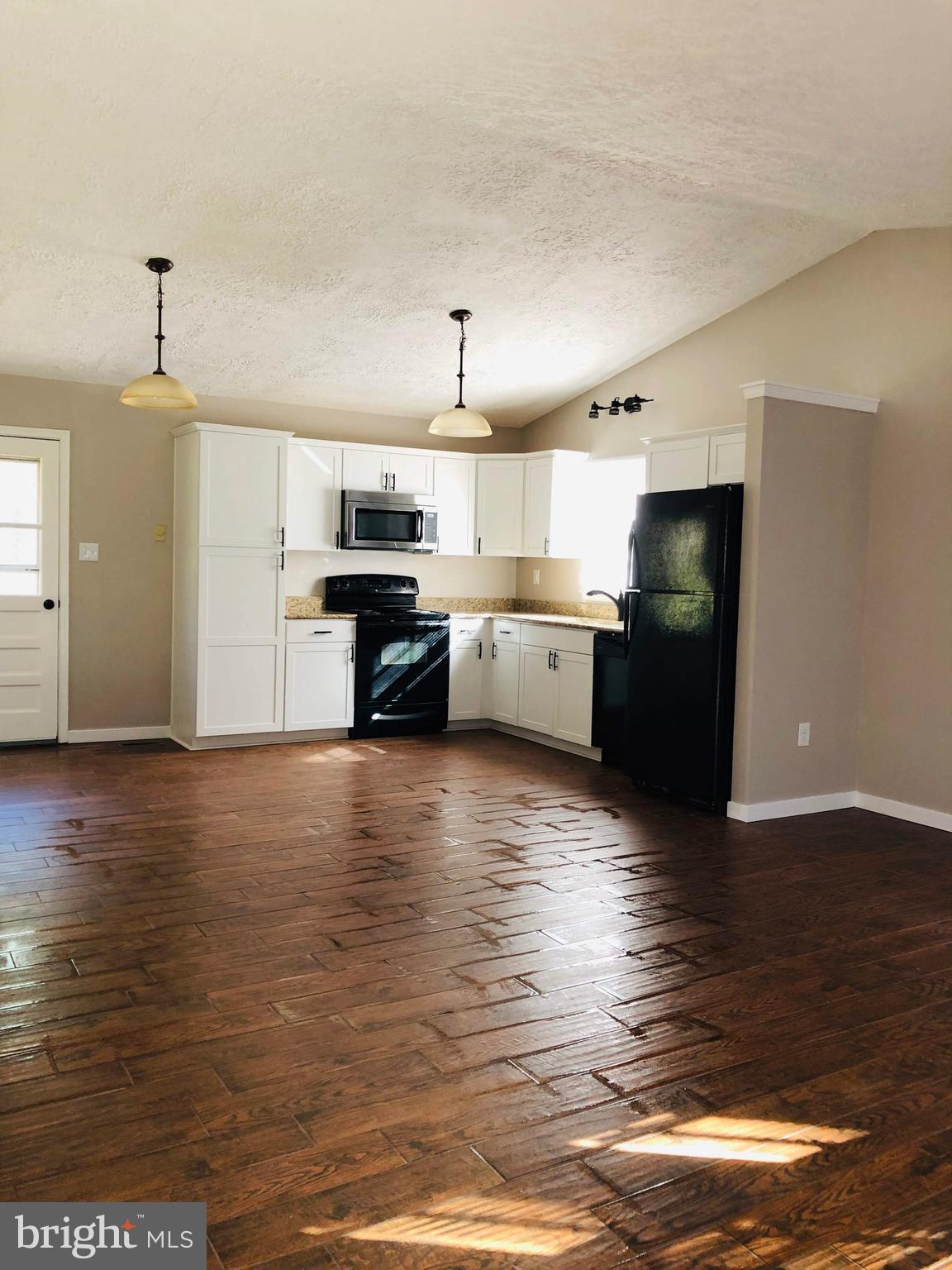 LAKE CAROLINE - Residential Lease