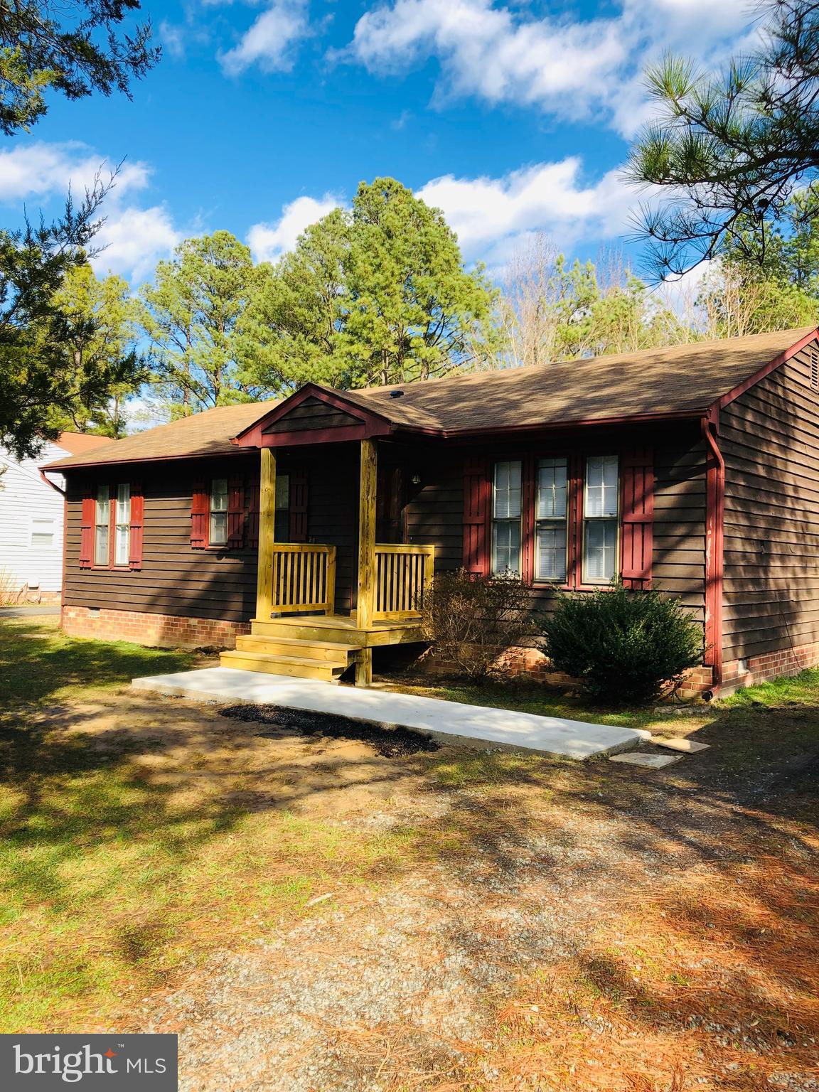 LAKE CAROLINE - Residential Lease