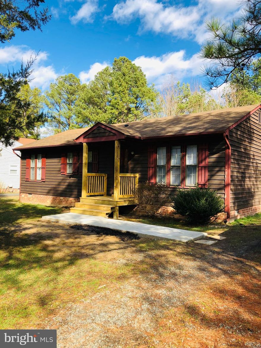 Spacious Rambler located in Lake Caroline. Home features vaulted ceilings with an open floor plan, living room, kitchen, and dining area. 3 bedrooms, 1 and a half bathrooms. Community Amenities include Beaches, Lakes, Picnic Area, Swimming Pool, Tennis Courts, Playground and Basketball Courts. Pets are considered on a case by case basis.                                     Tenant is required to pay for gate passes at move in to the HOA.