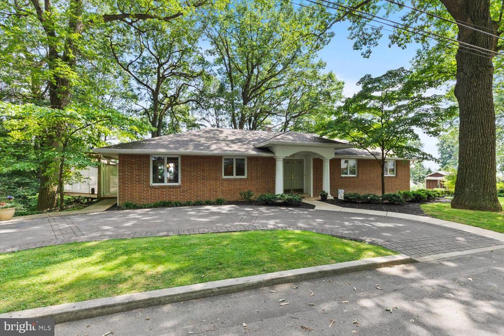 Photo of 1216 HILLCREST RD, AKRON, PA 17501 (MLS # PALA2037576)