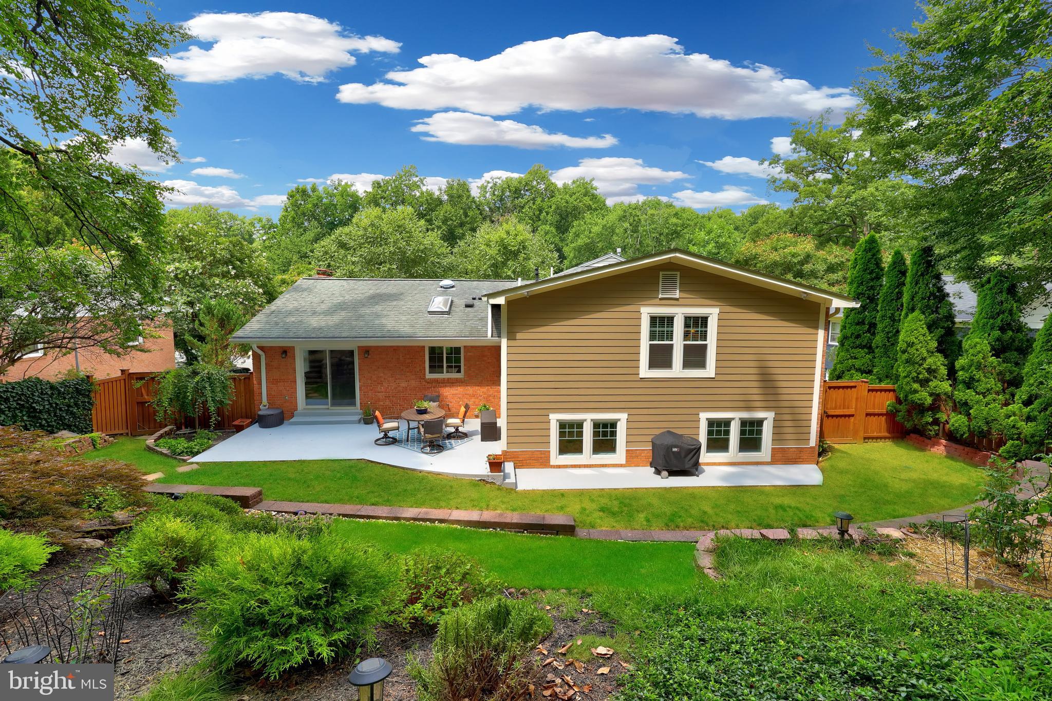 MANTUA HILLS - Residential