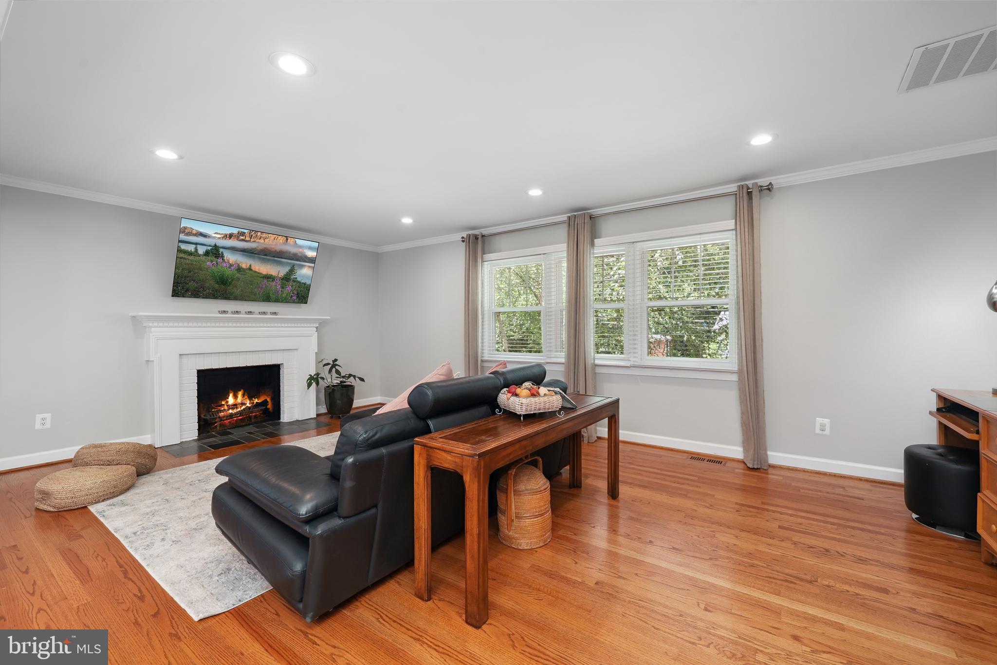 MANTUA HILLS - Residential