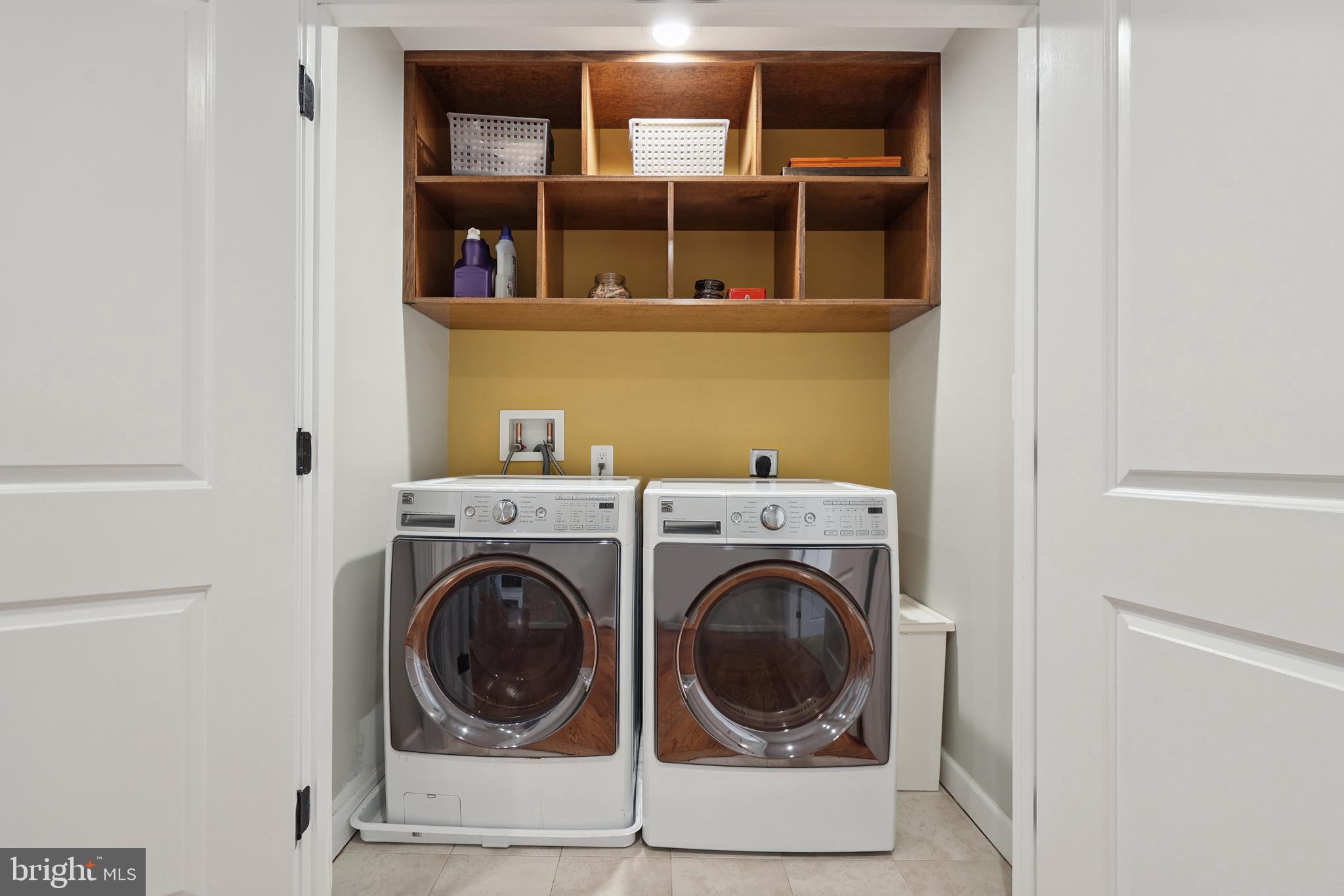 MANTUA HILLS - Residential