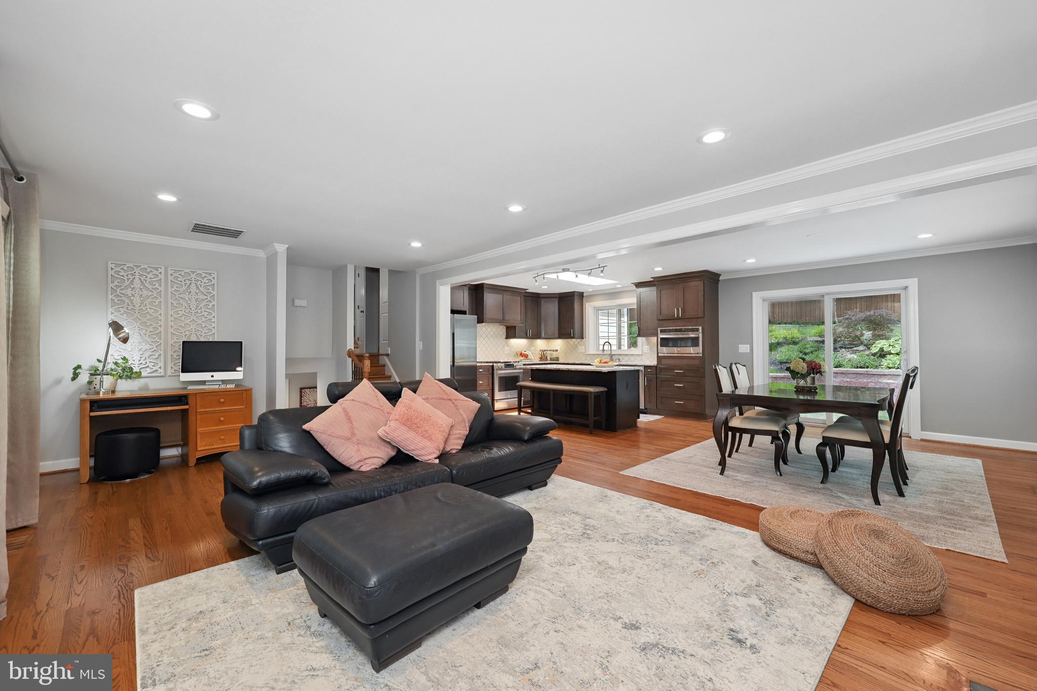 MANTUA HILLS - Residential