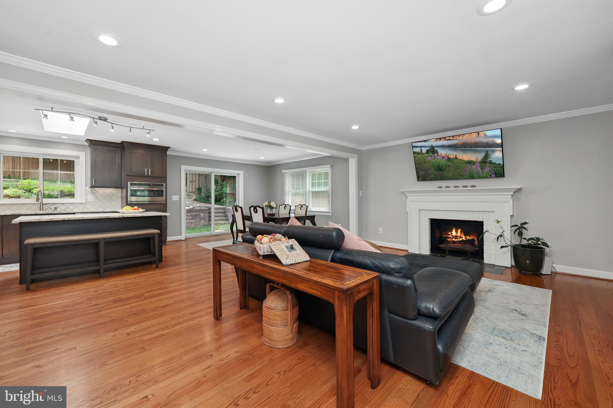 MANTUA HILLS - Residential