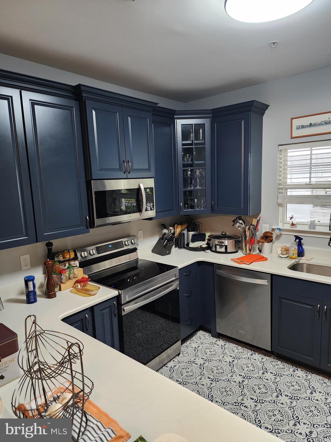 37484 PETTINARO DRIVE 8300