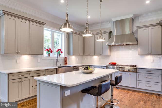 DEVON PARK - Residential