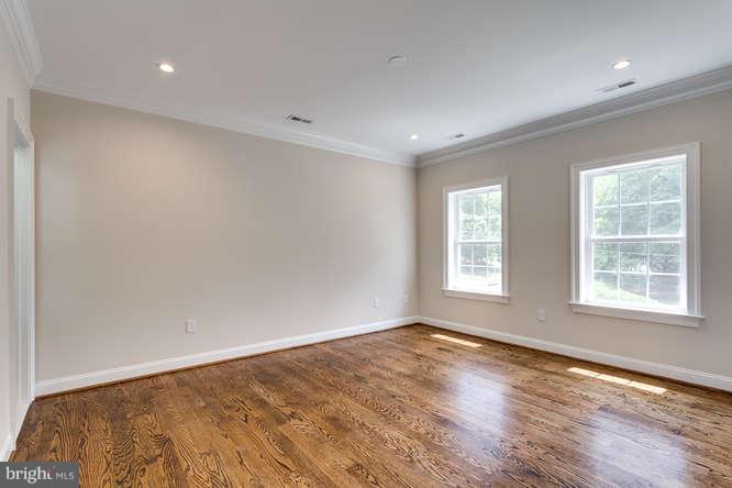 DEVON PARK - Residential