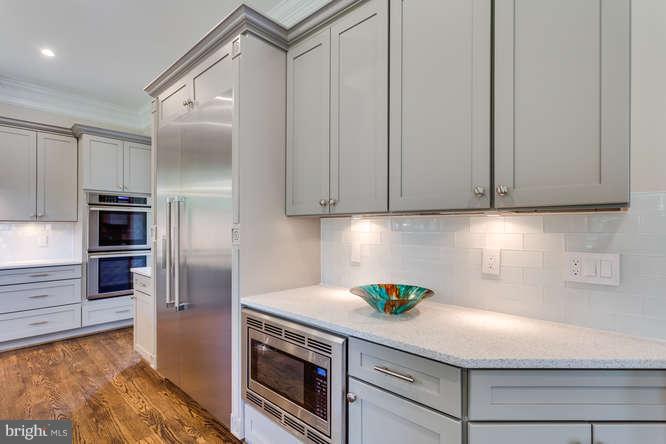 DEVON PARK - Residential