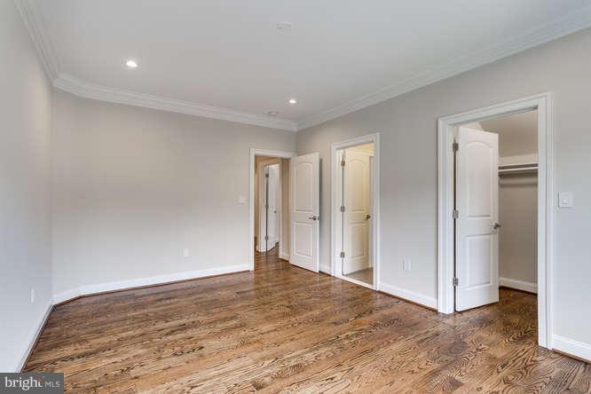 DEVON PARK - Residential