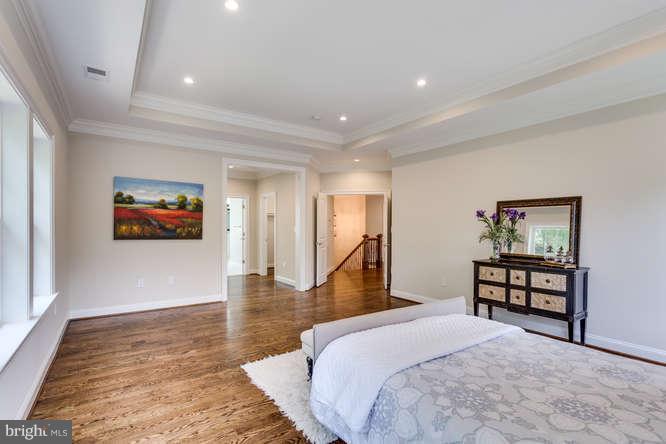 DEVON PARK - Residential