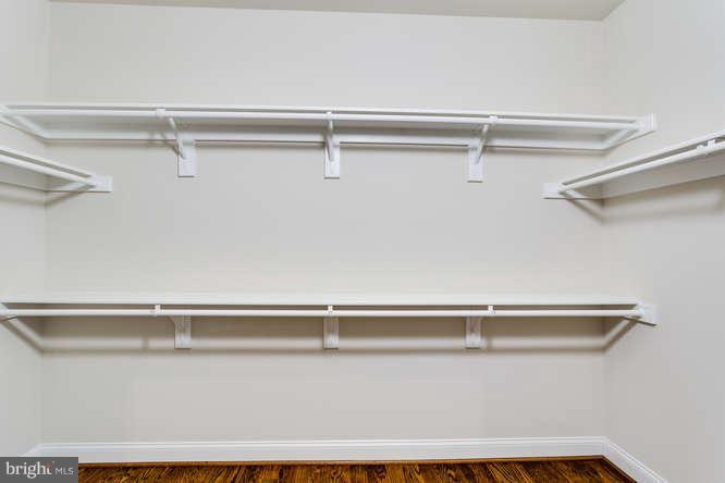 DEVON PARK - Residential