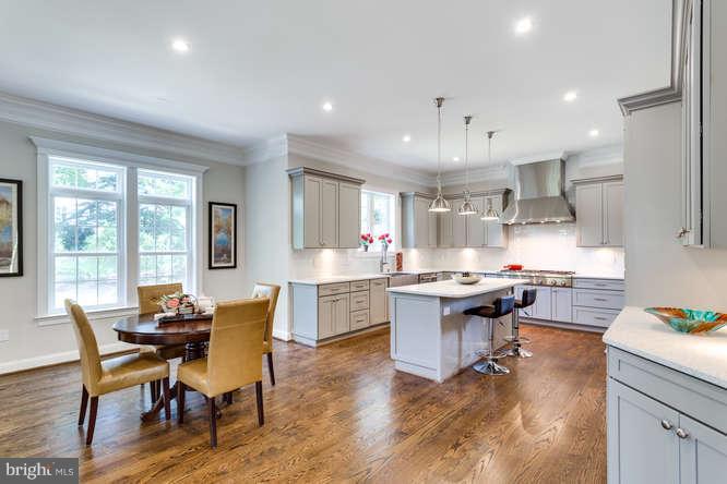 DEVON PARK - Residential