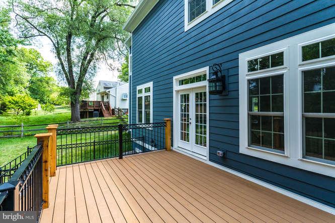 DEVON PARK - Residential