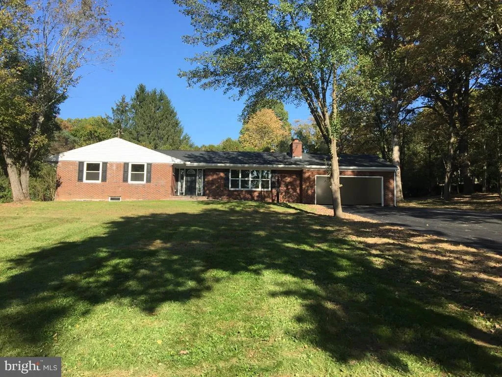 1 Shady Lane, Lewistown, PA 17044