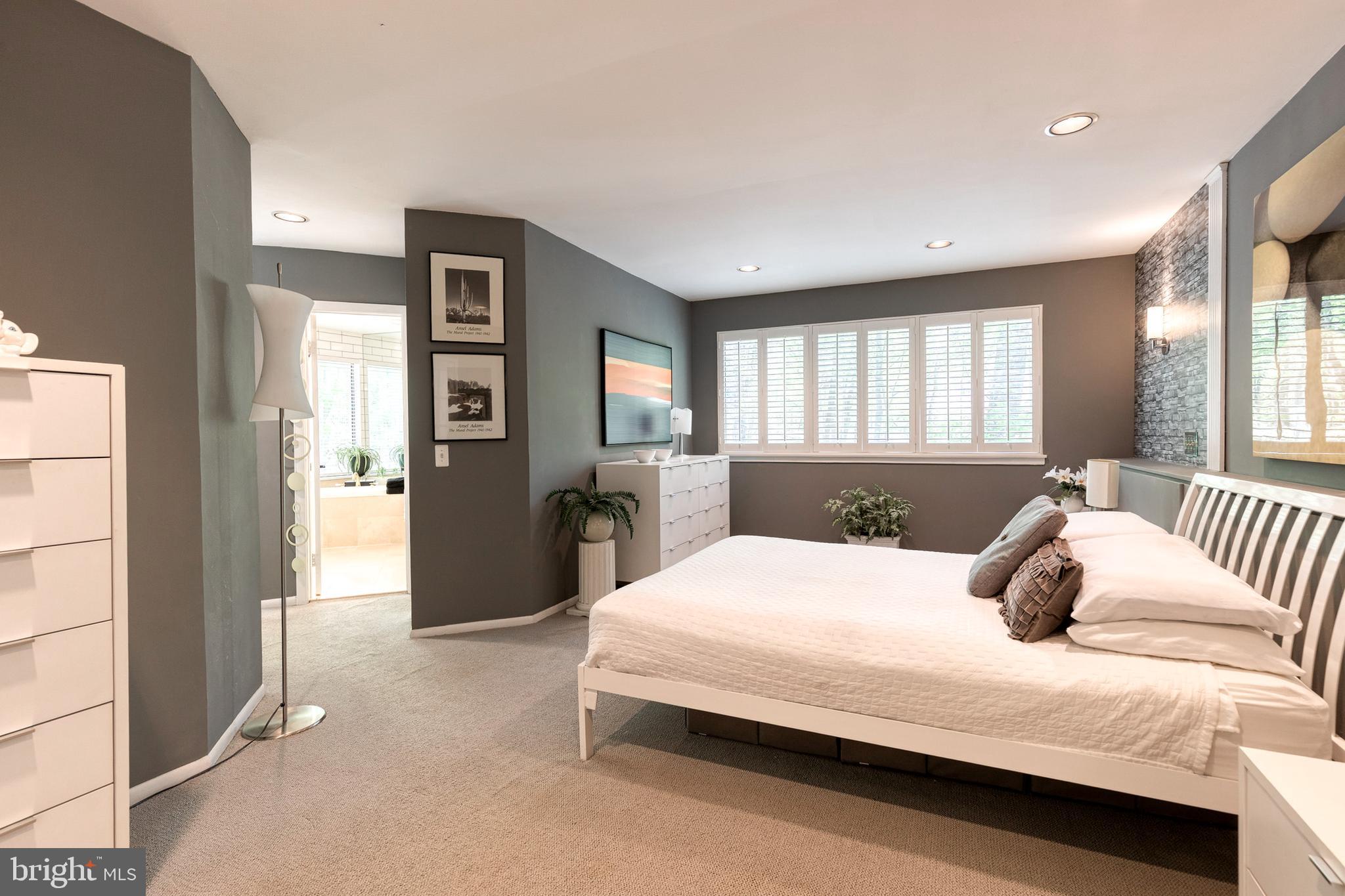 VALLEY HILLS - Residential