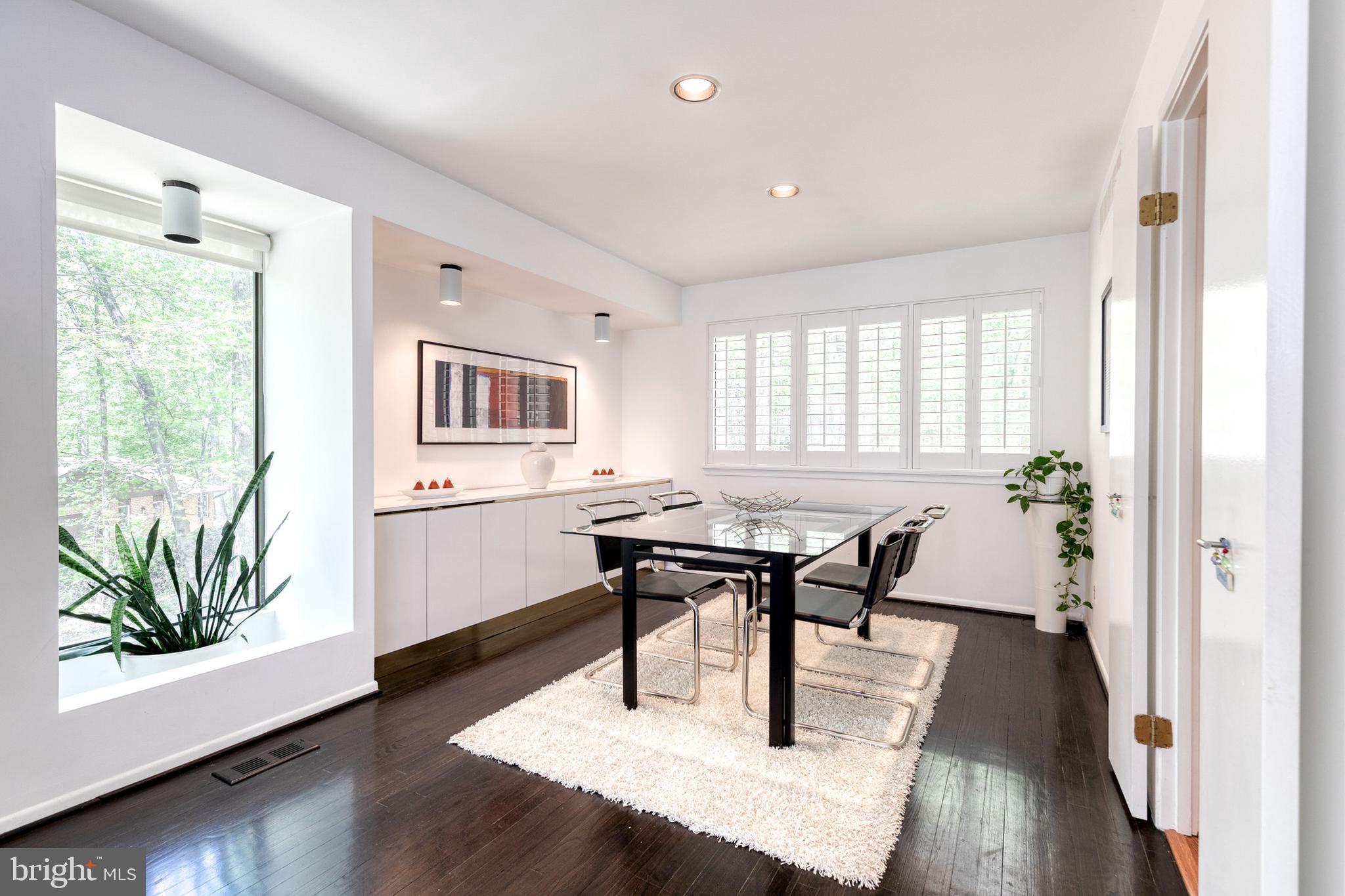 VALLEY HILLS - Residential