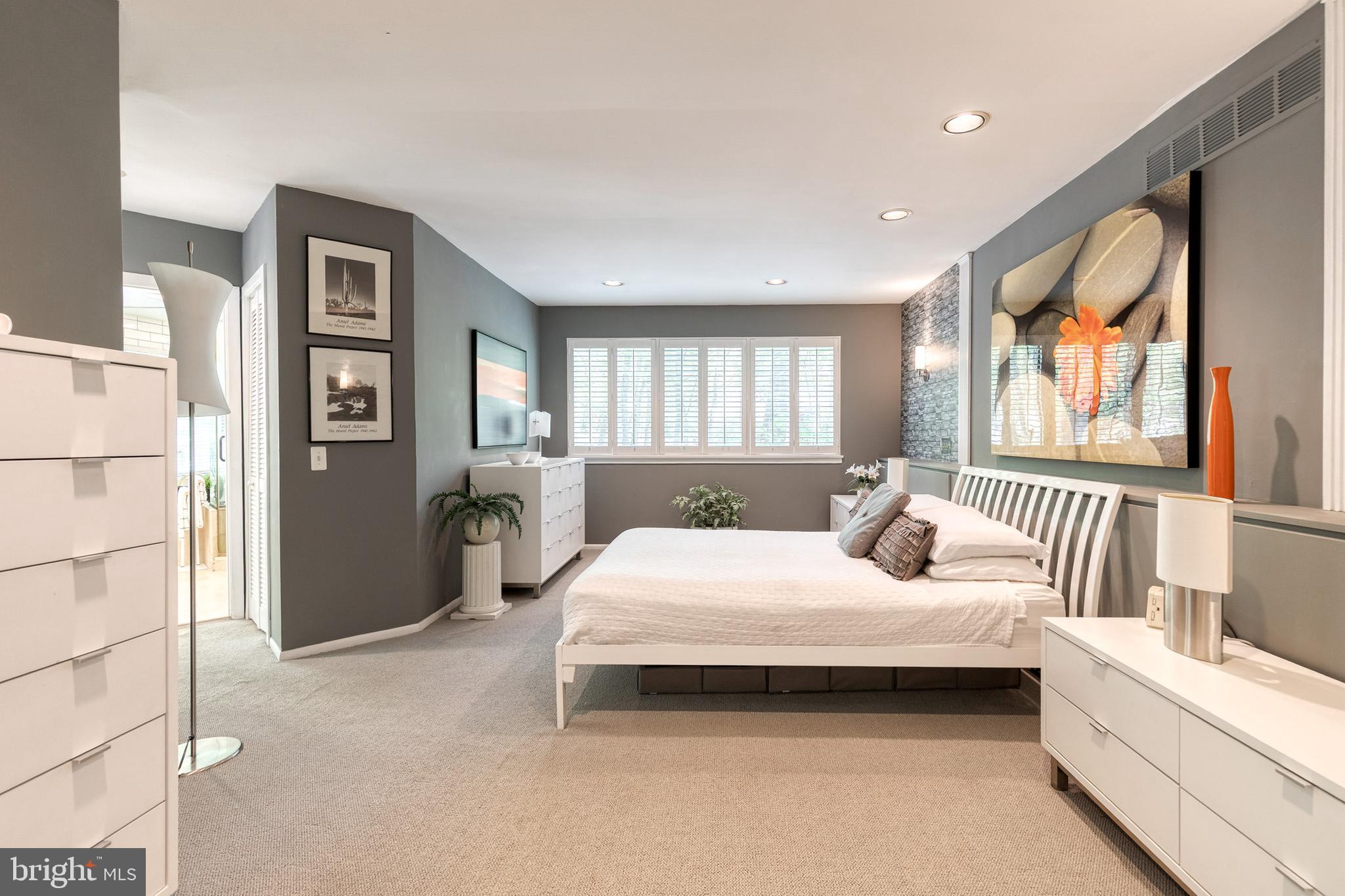 VALLEY HILLS - Residential