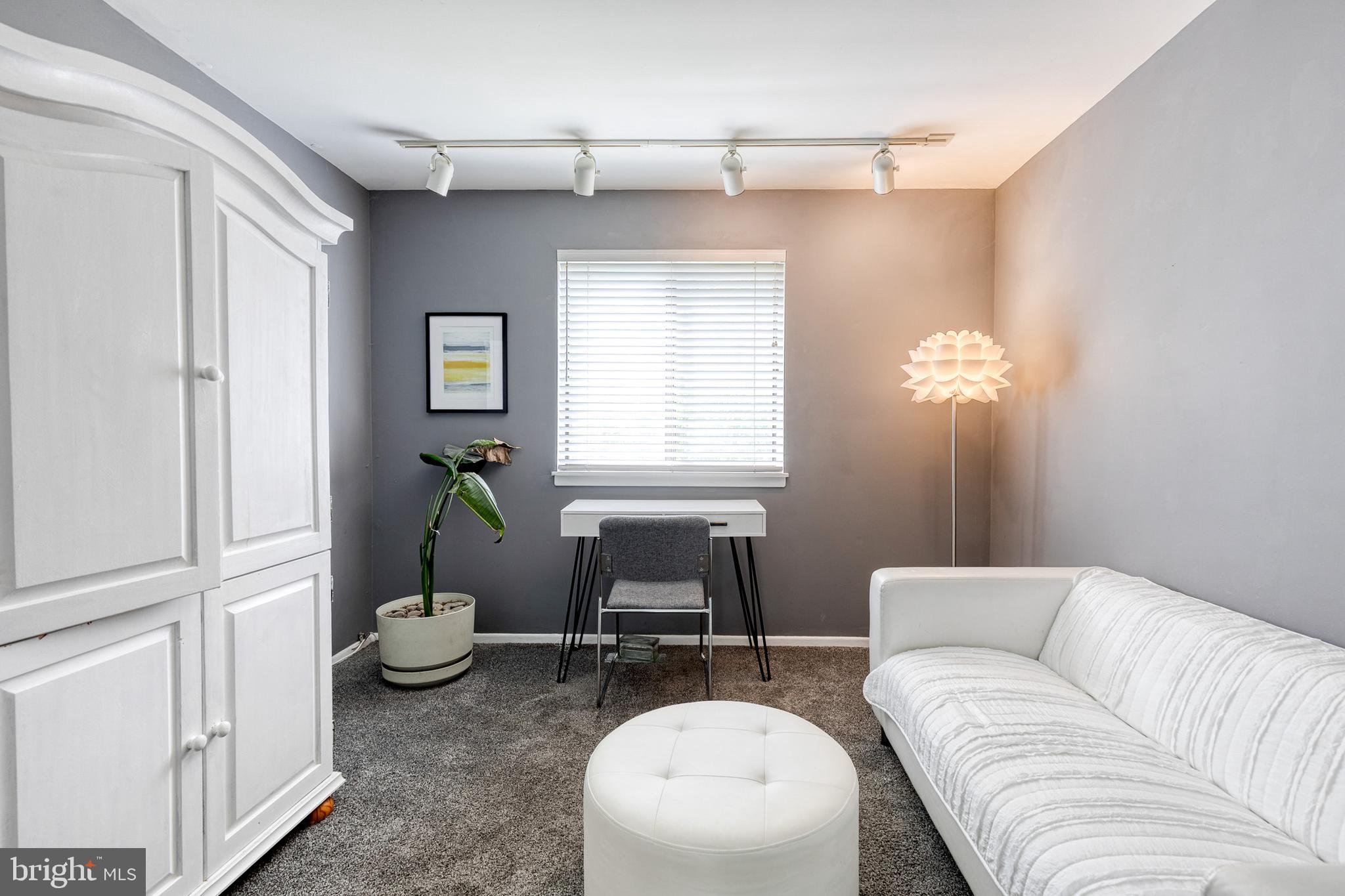 VALLEY HILLS - Residential