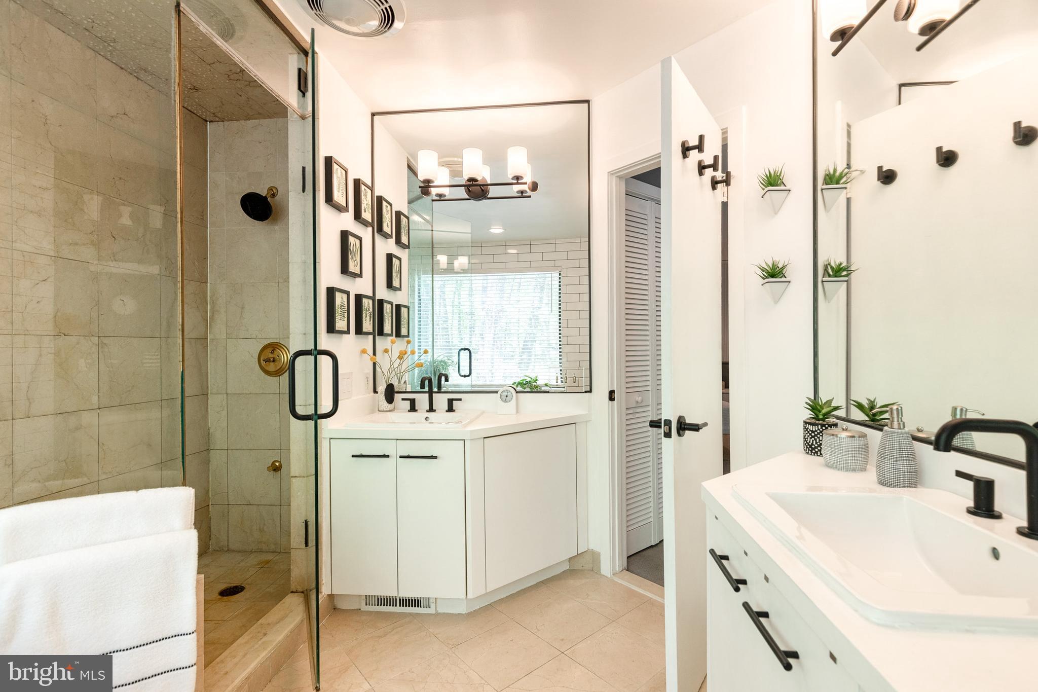 VALLEY HILLS - Residential