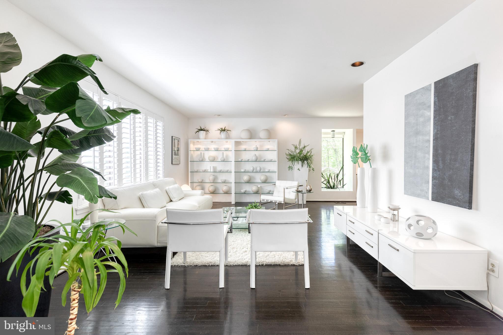 VALLEY HILLS - Residential