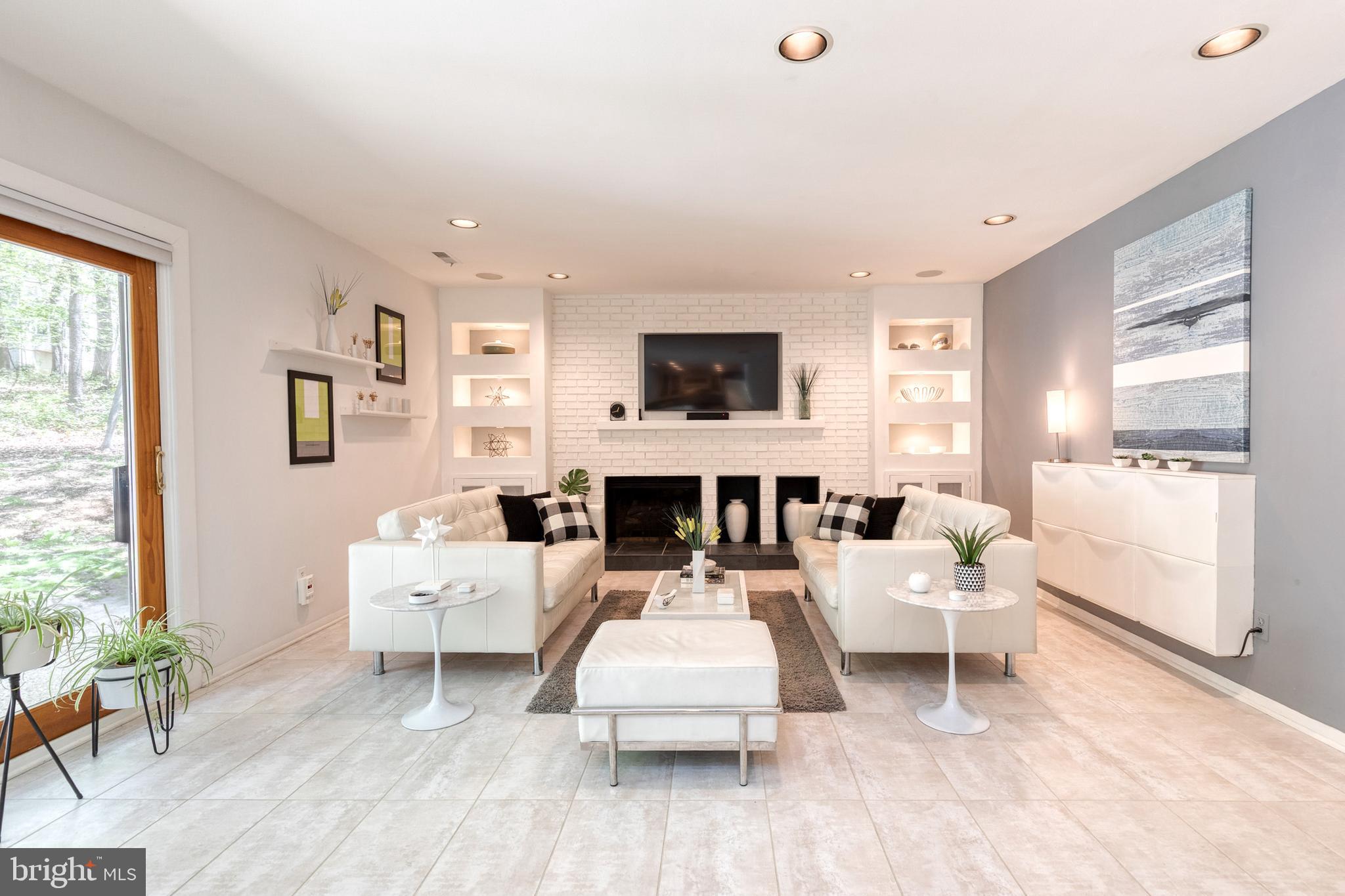 VALLEY HILLS - Residential