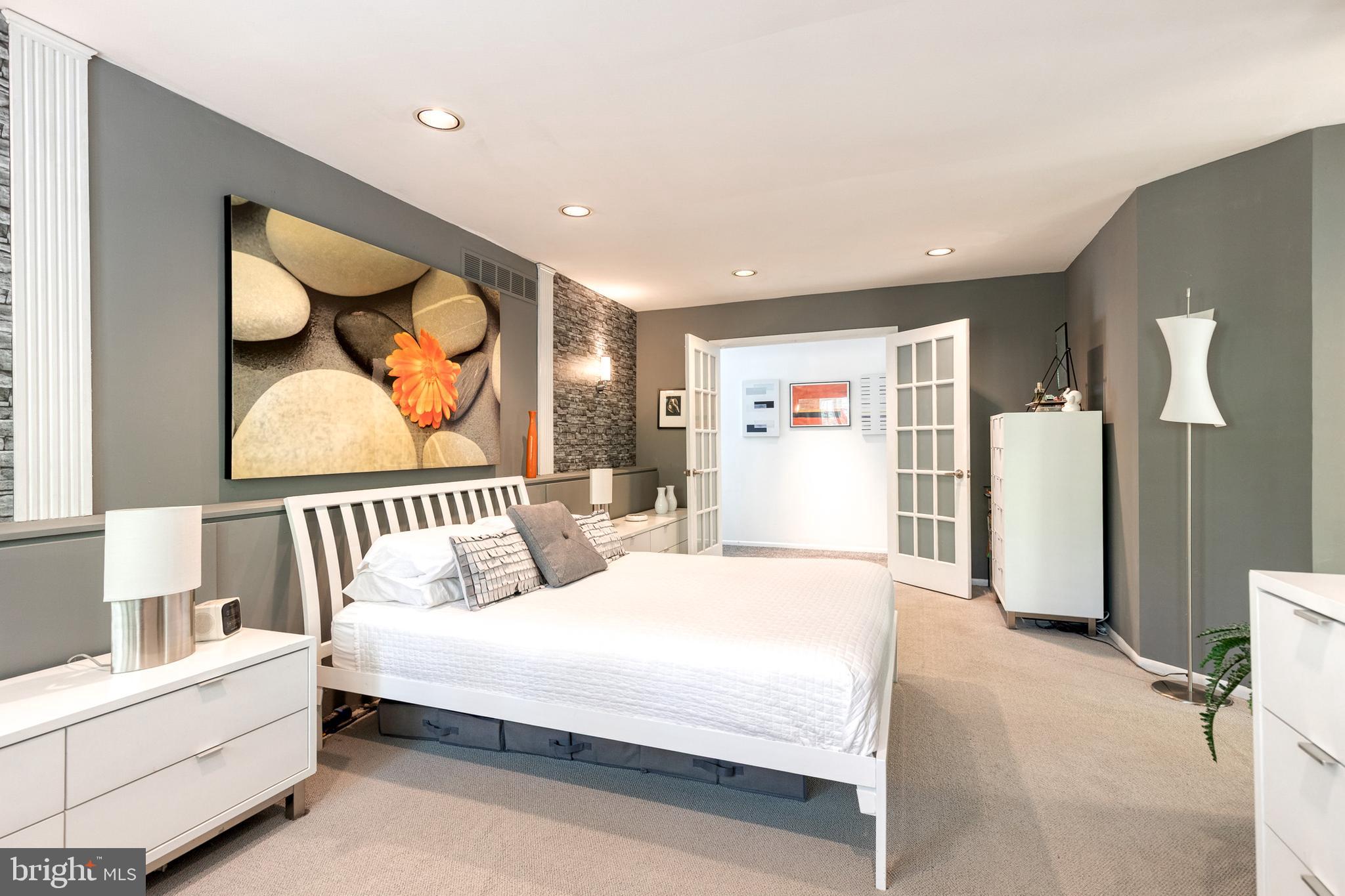 VALLEY HILLS - Residential