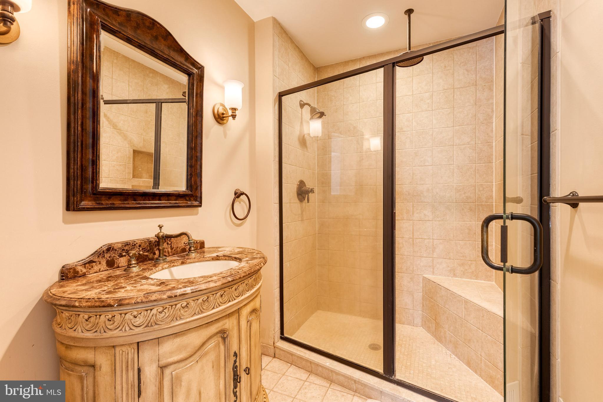 VALLEY HILLS - Residential